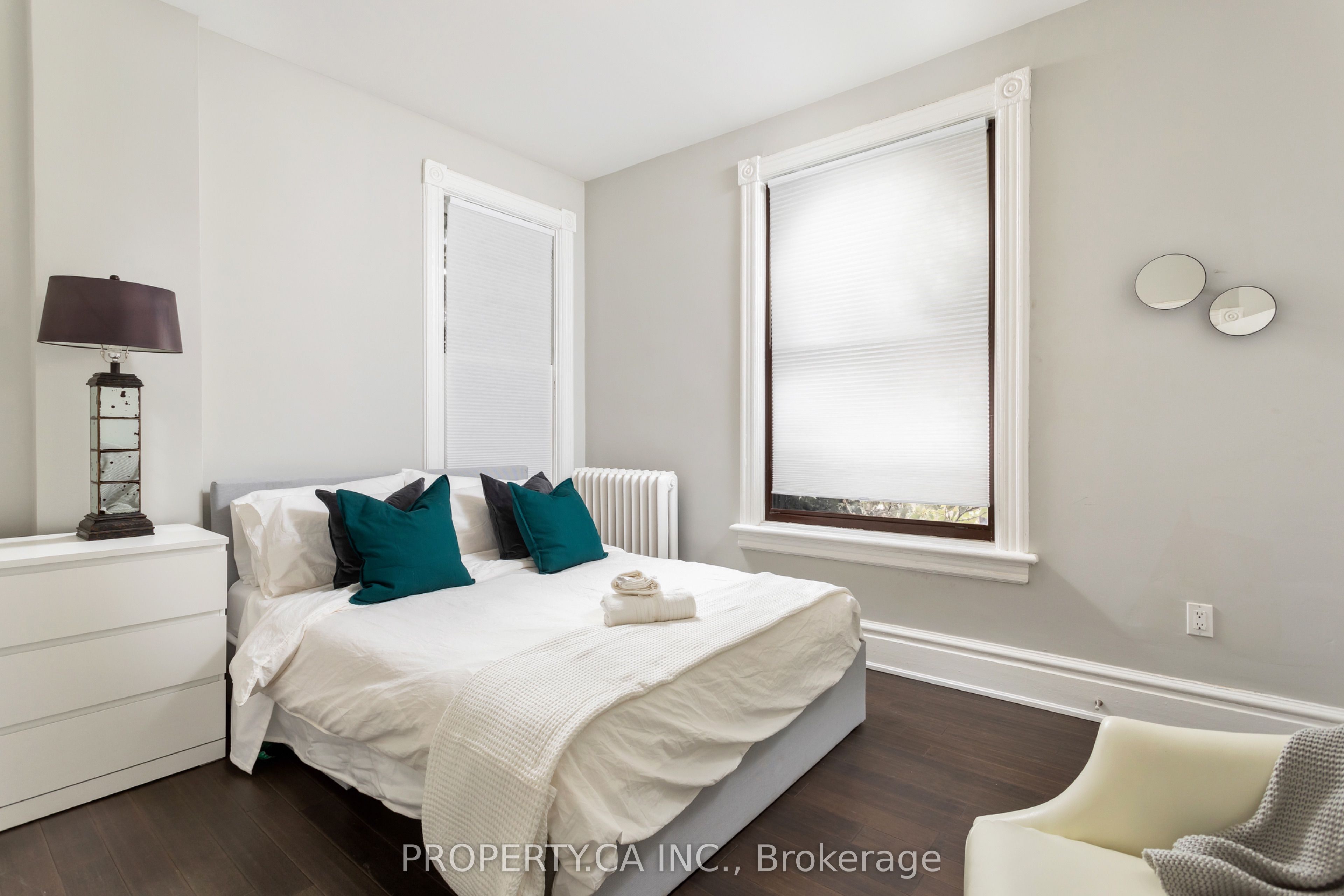 345 Gladstone Avenue Property Photo 42