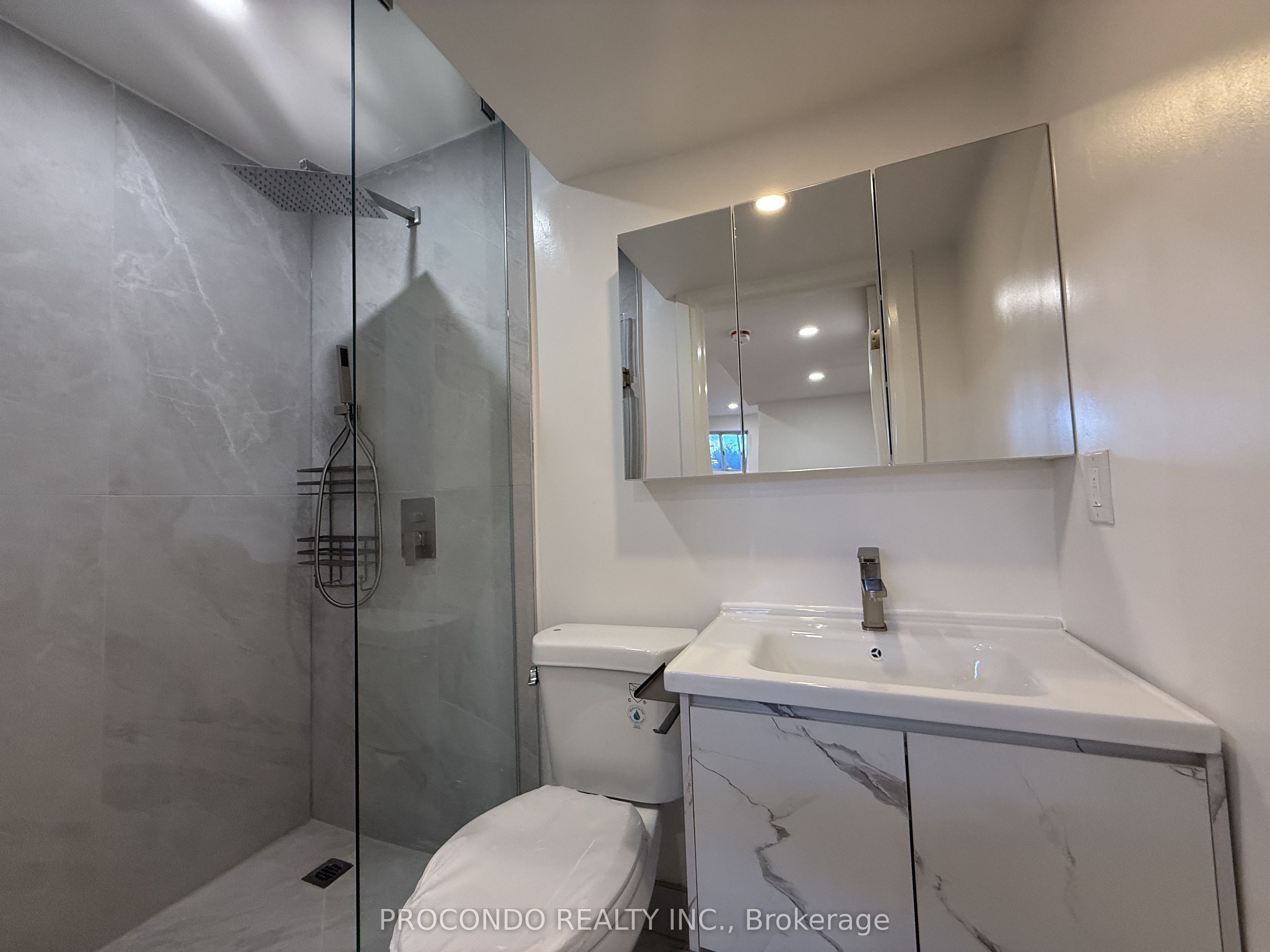 18 Patrick Boulevard Property Photo 4