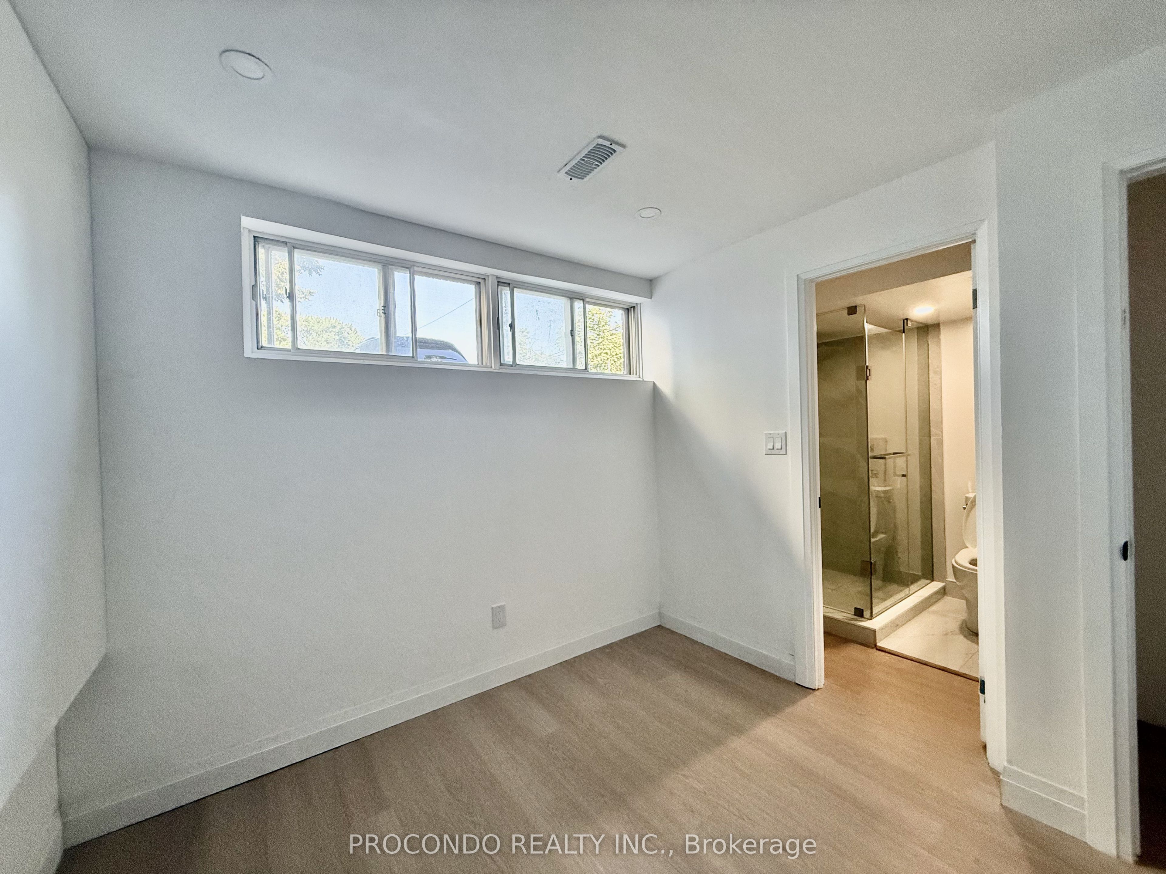 18 Patrick Boulevard Property Photo 7