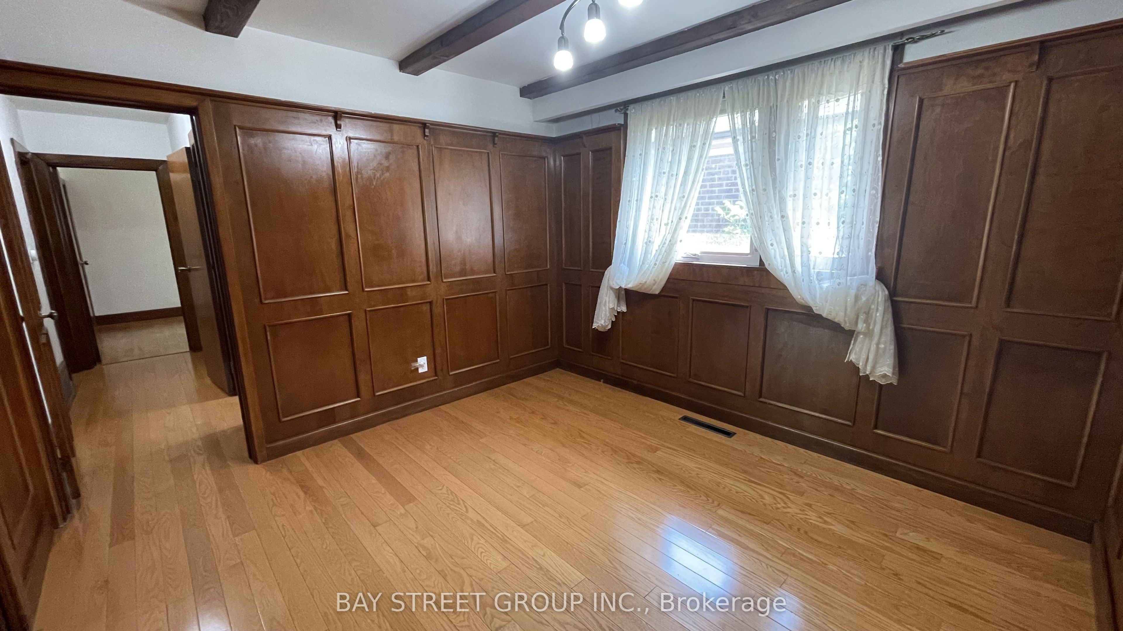 260 Moore Park Avenue Property Photo 6