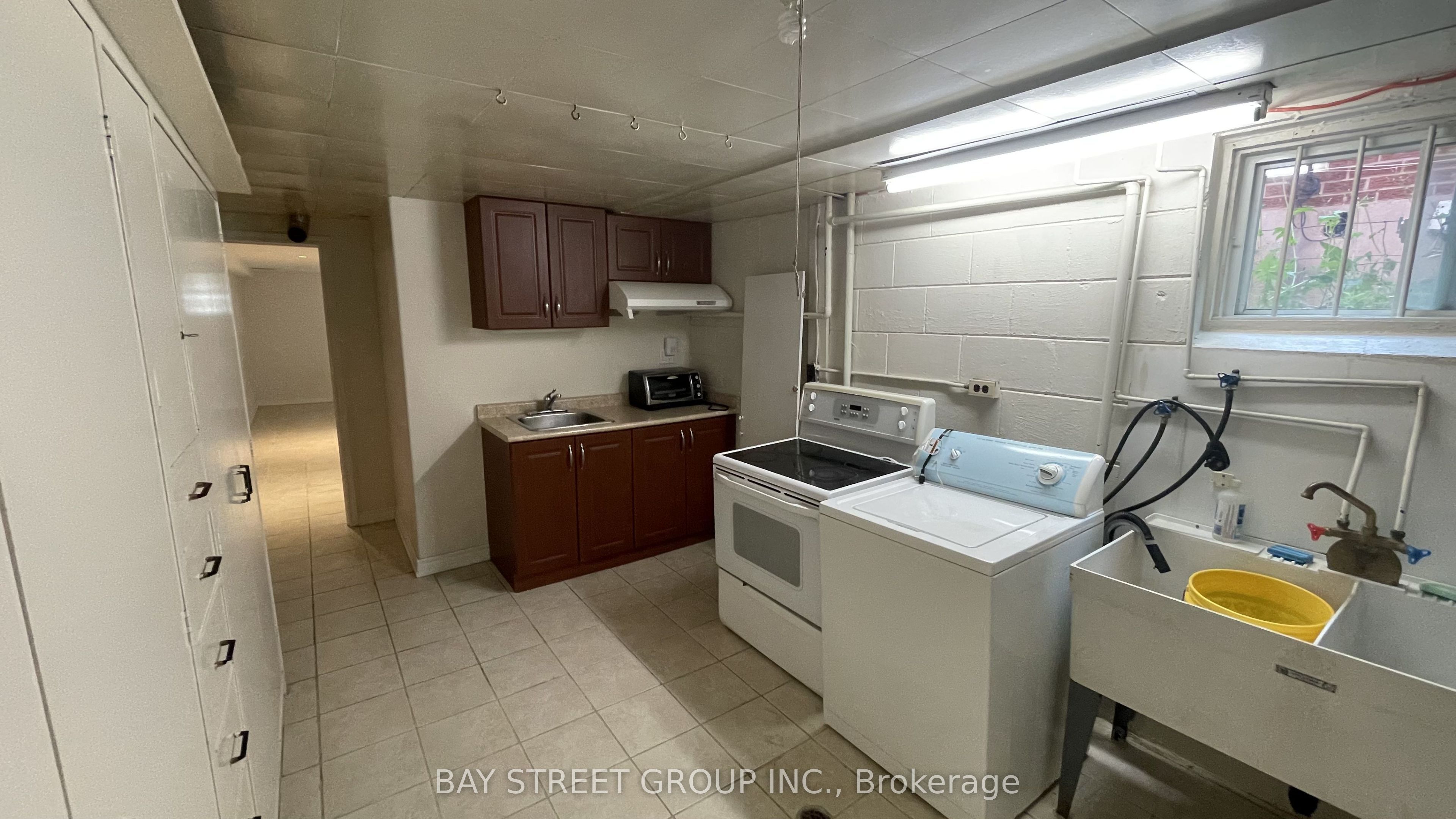 260 Moore Park Avenue Property Photo 19