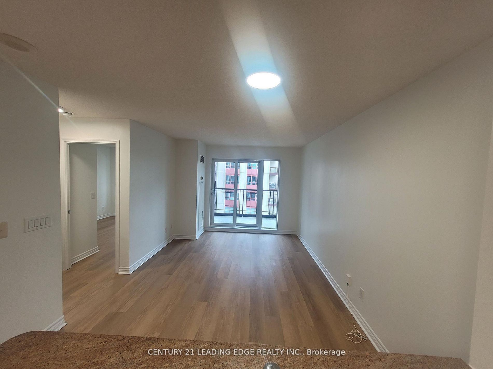 27 Rean Drive 606 Property Photo 13