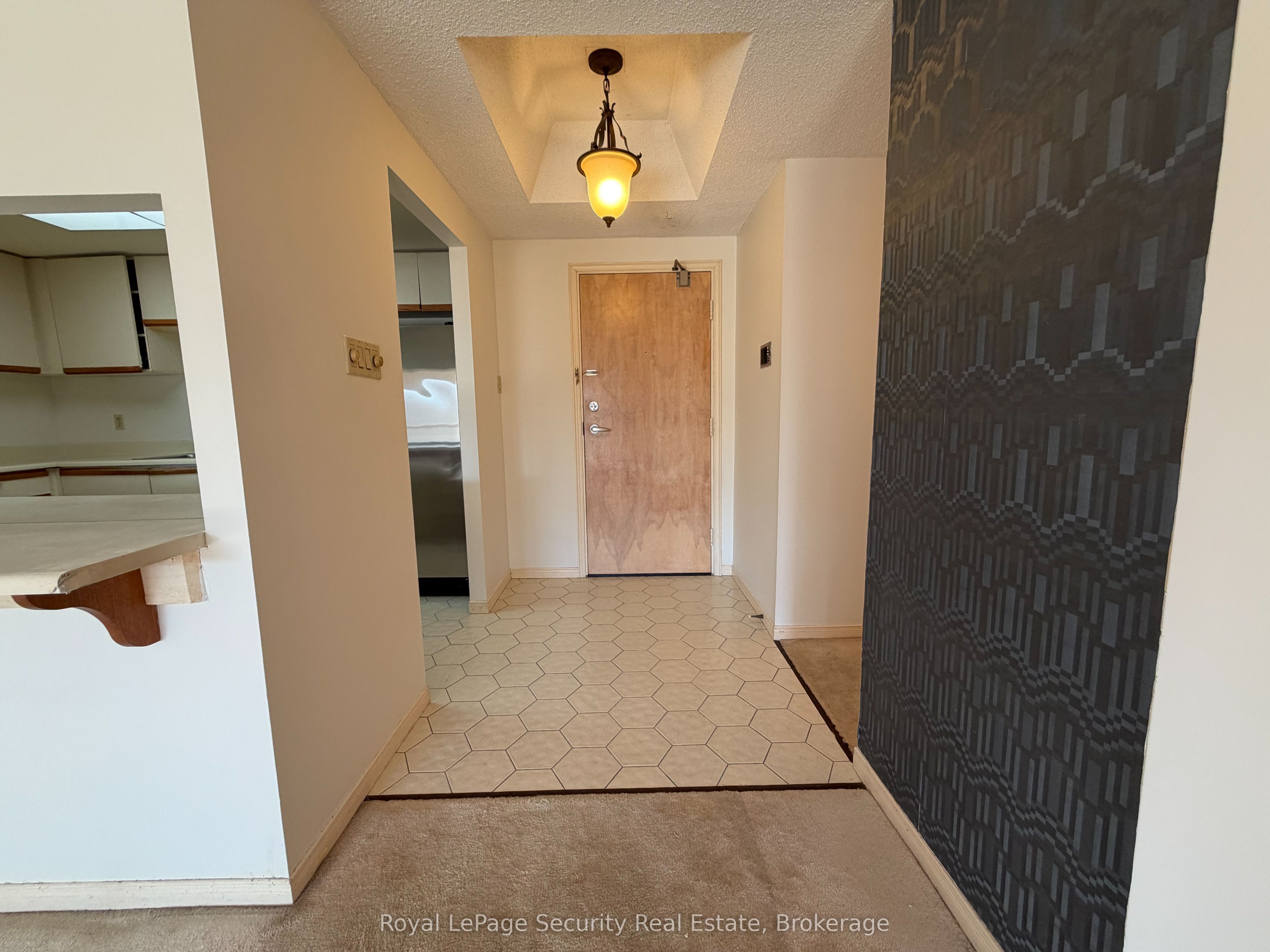20 Glebe Road W 10 Property Photo 7
