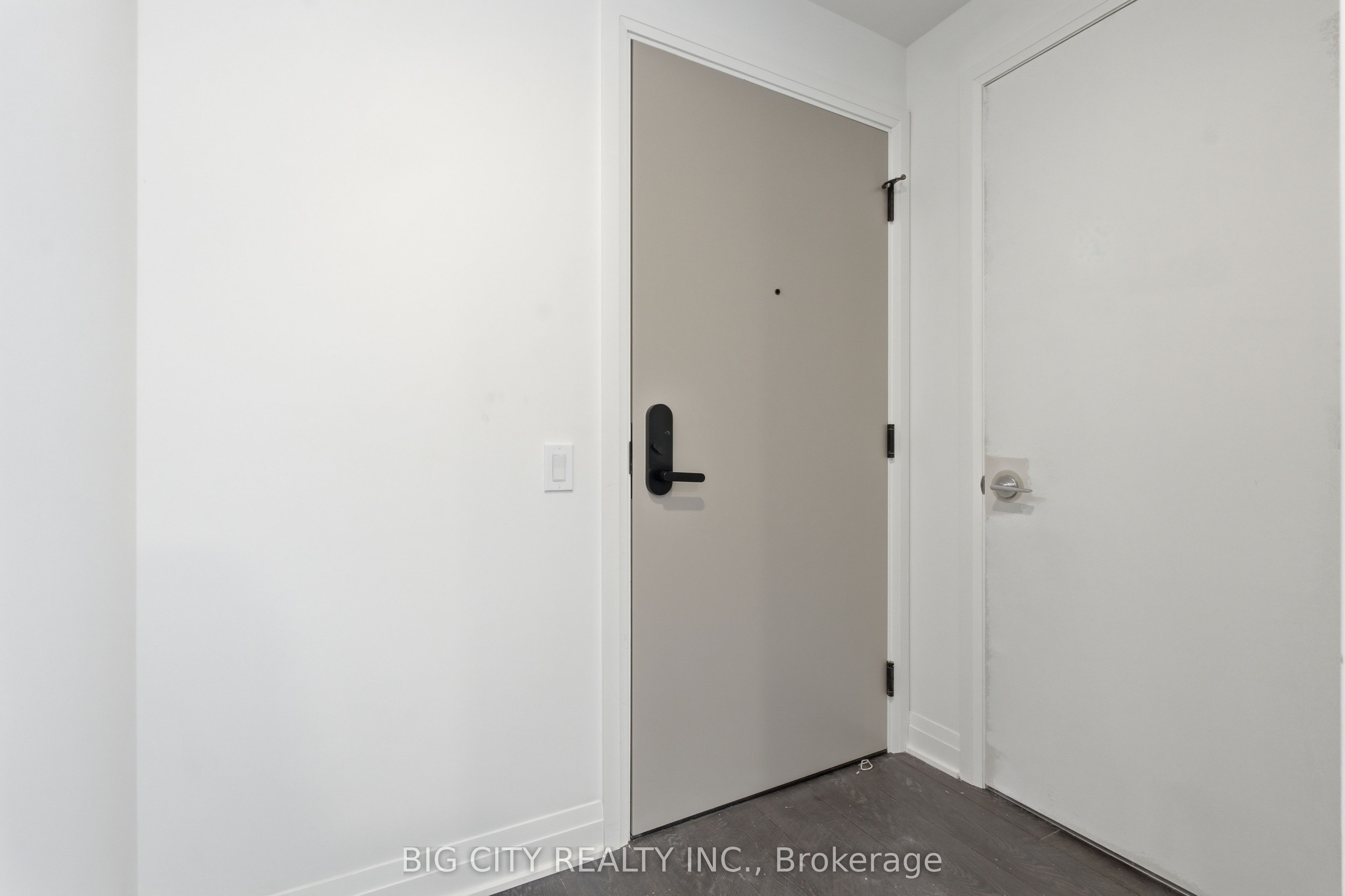 25 Frederick Todd Way 1010 Property Photo 2