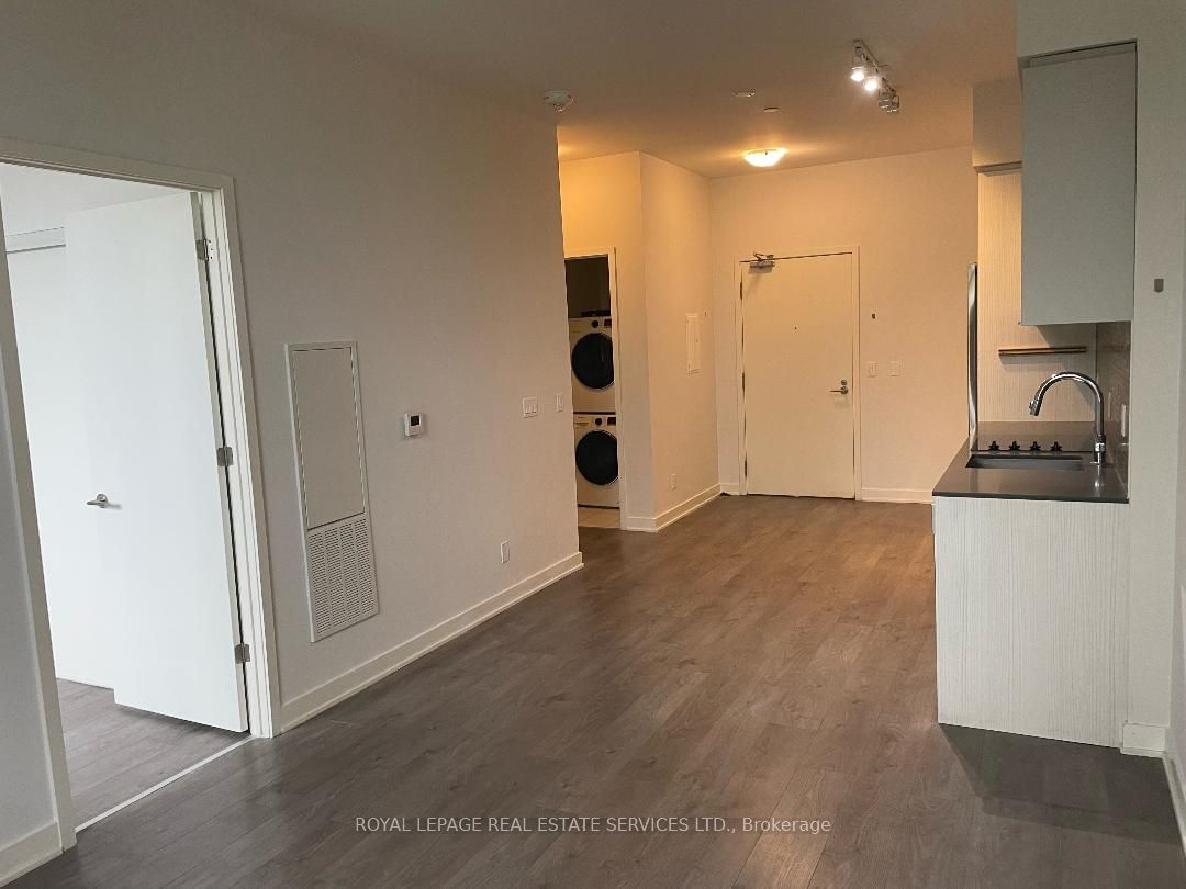 2 Sonic Way 101 Property Photo 3