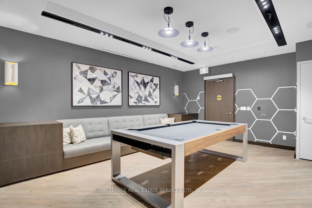 2 Sonic Way 101 Property Photo 13