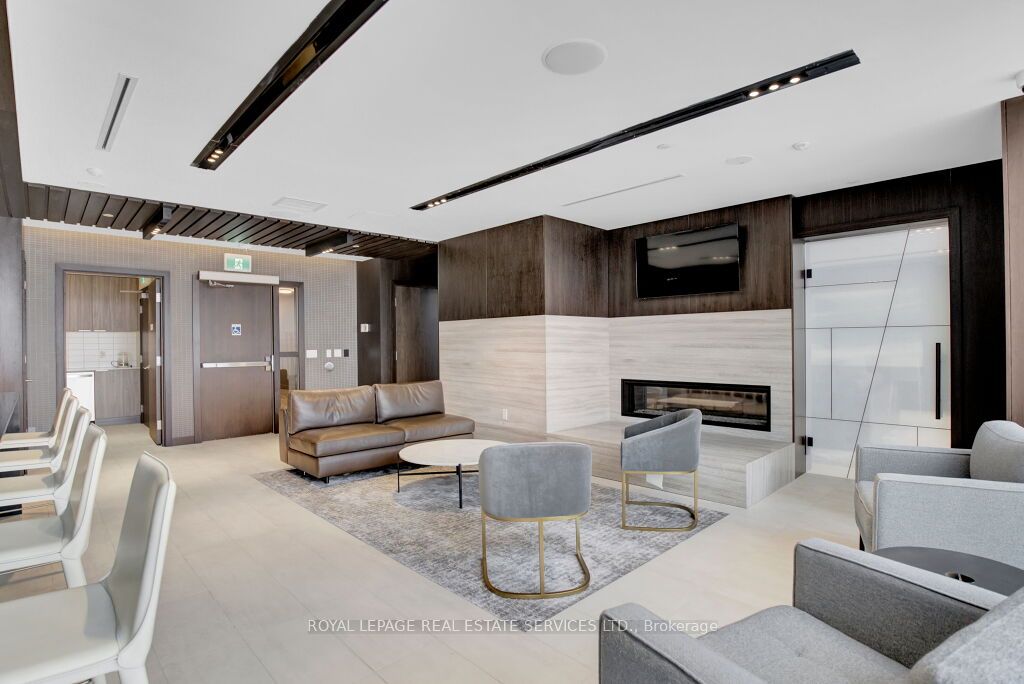 2 Sonic Way 101 Property Photo 18