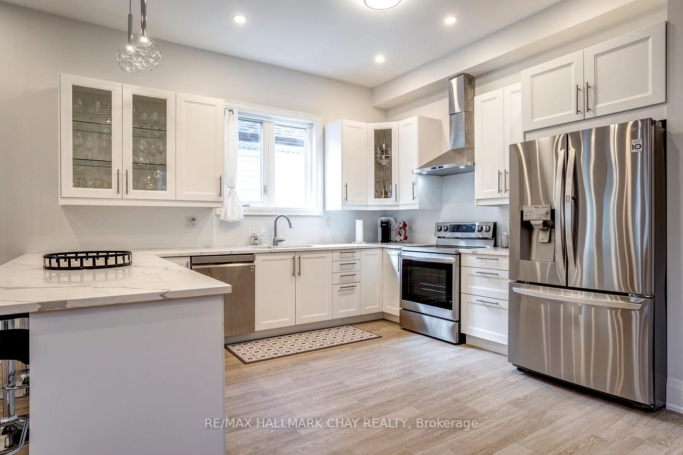 611 Northcliffe Boulevard Property Photo 6