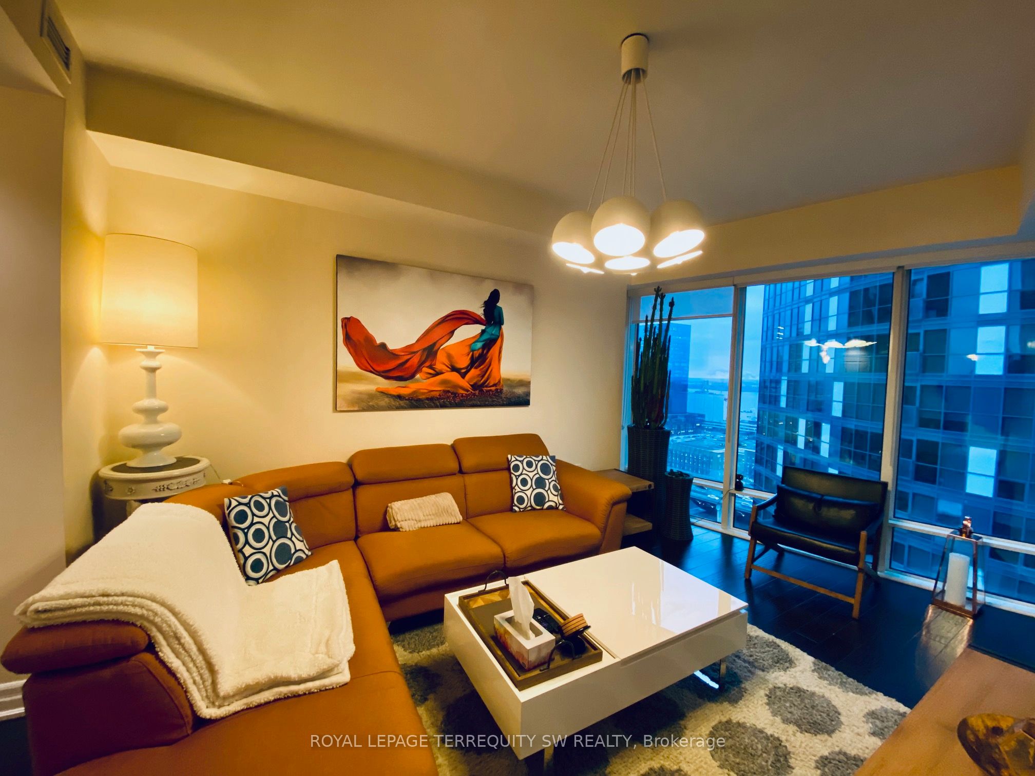 8 The Esplanade 2012 Property Photo 4