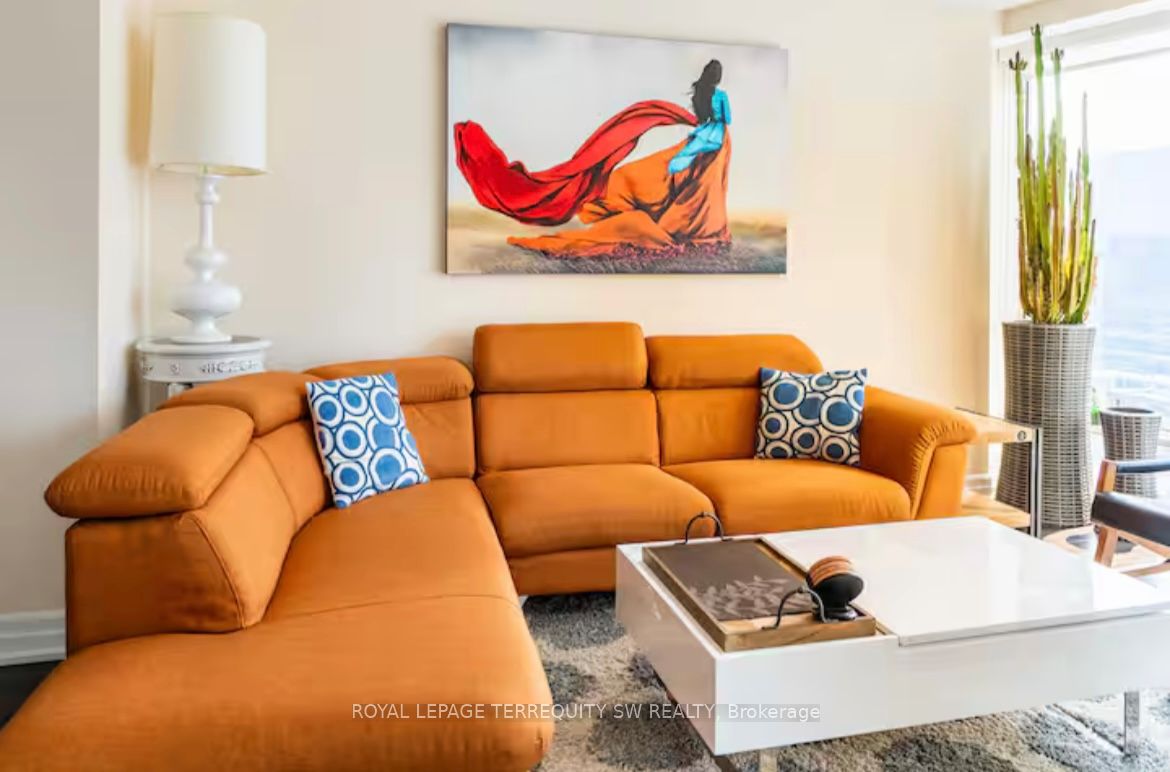 8 The Esplanade 2012 Property Photo 5