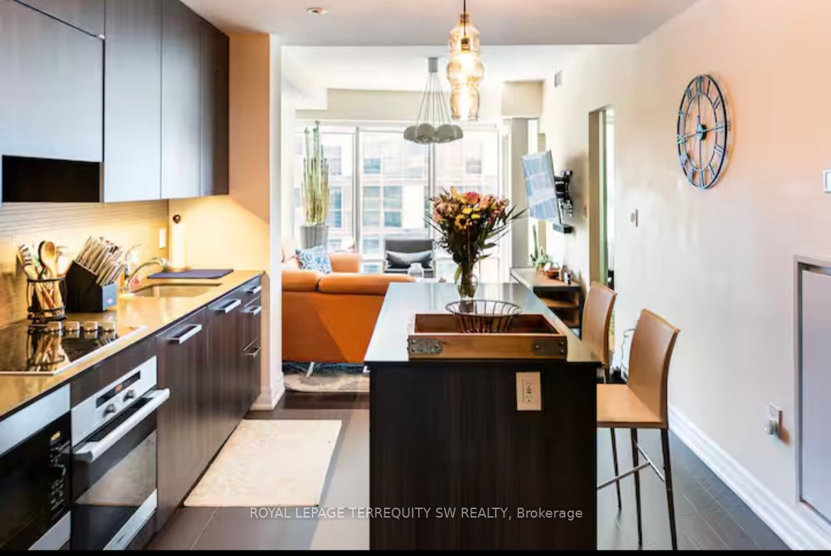 8 The Esplanade 2012 Property Photo 12