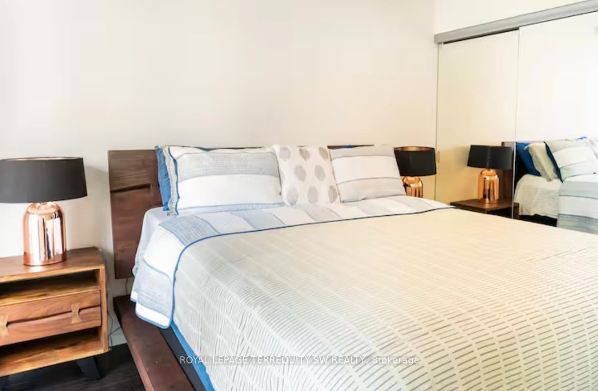 8 The Esplanade 2012 Property Photo 17