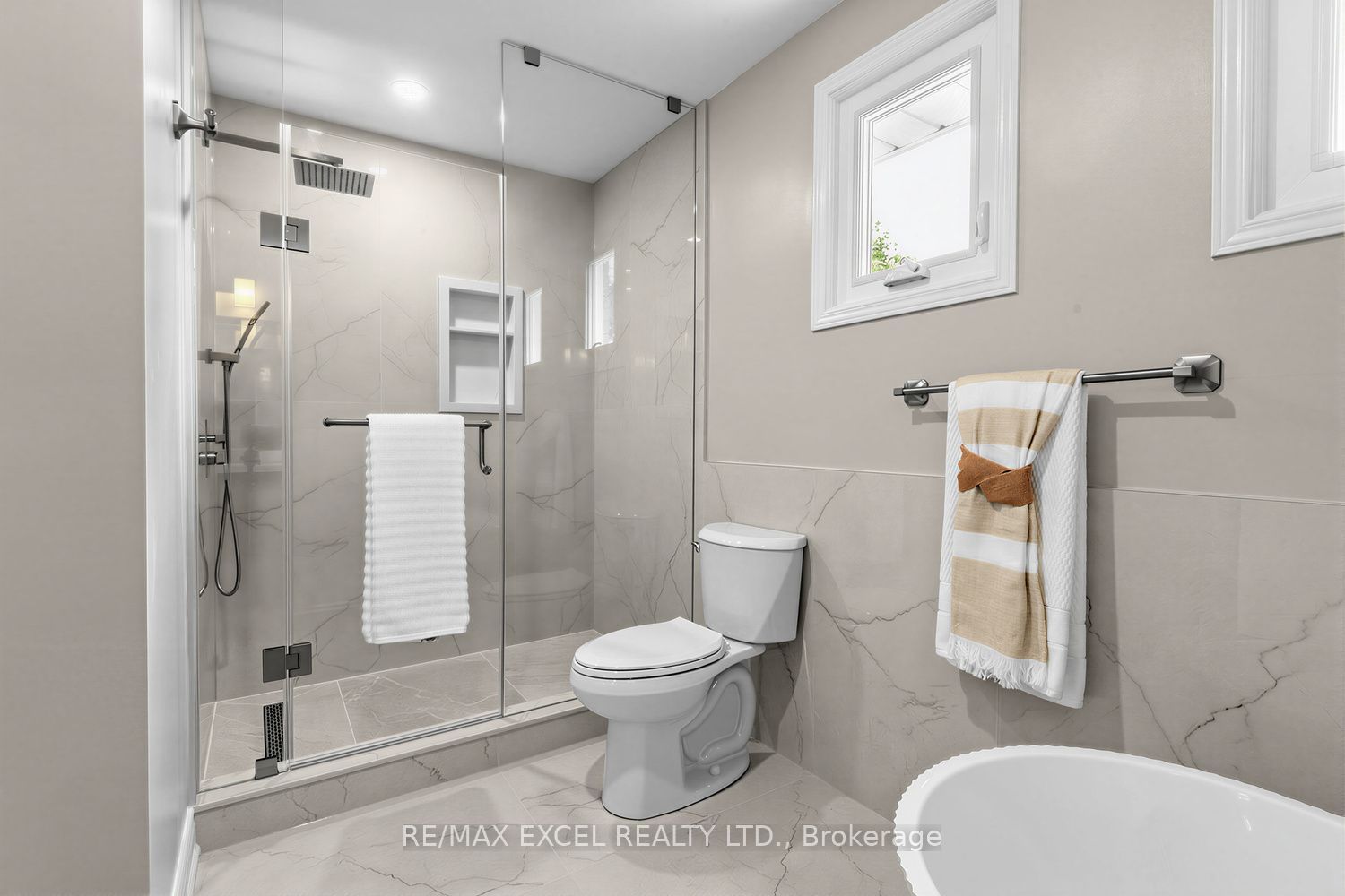 28 Robinter Drive Property Photo 25