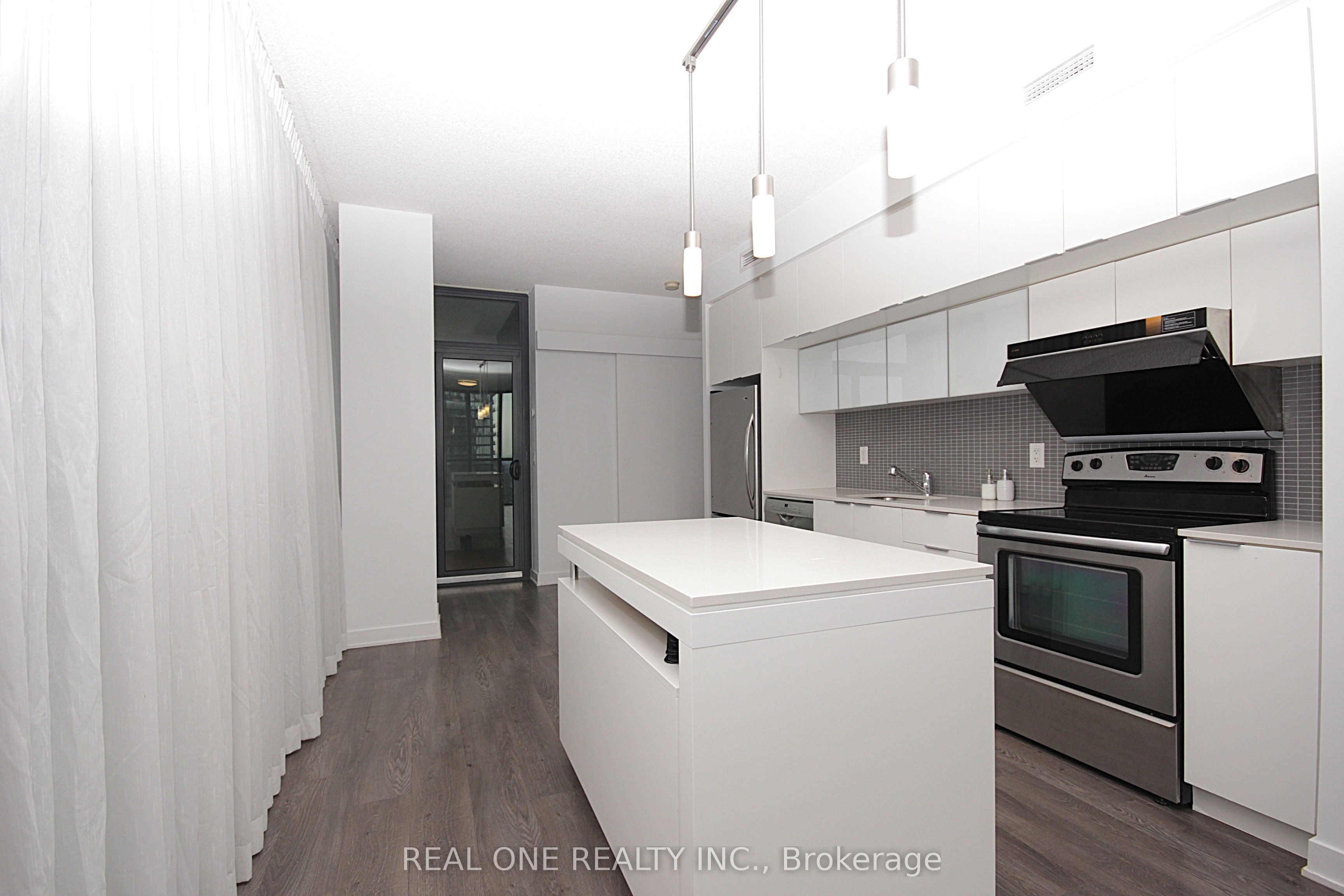 110 Charles Street E 3505 Property Photo 10