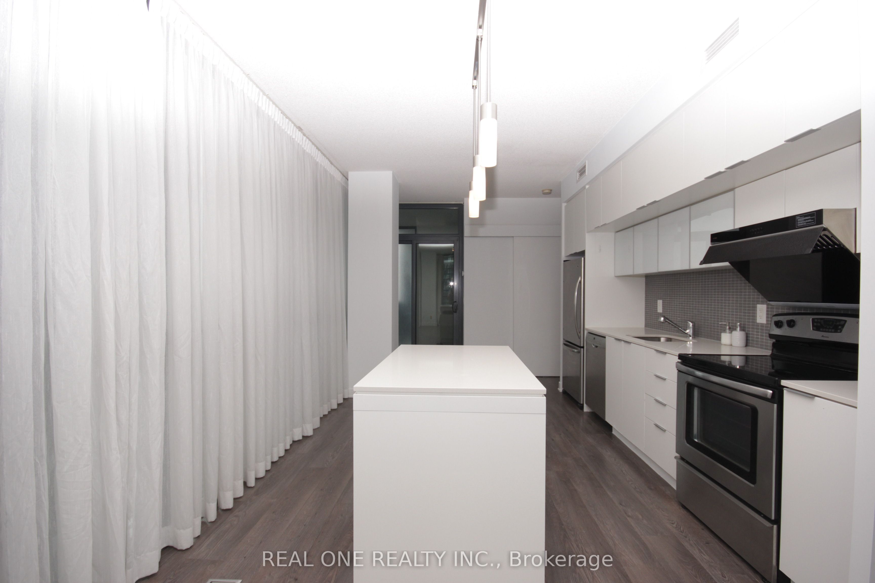 110 Charles Street E 3505 Property Photo 11