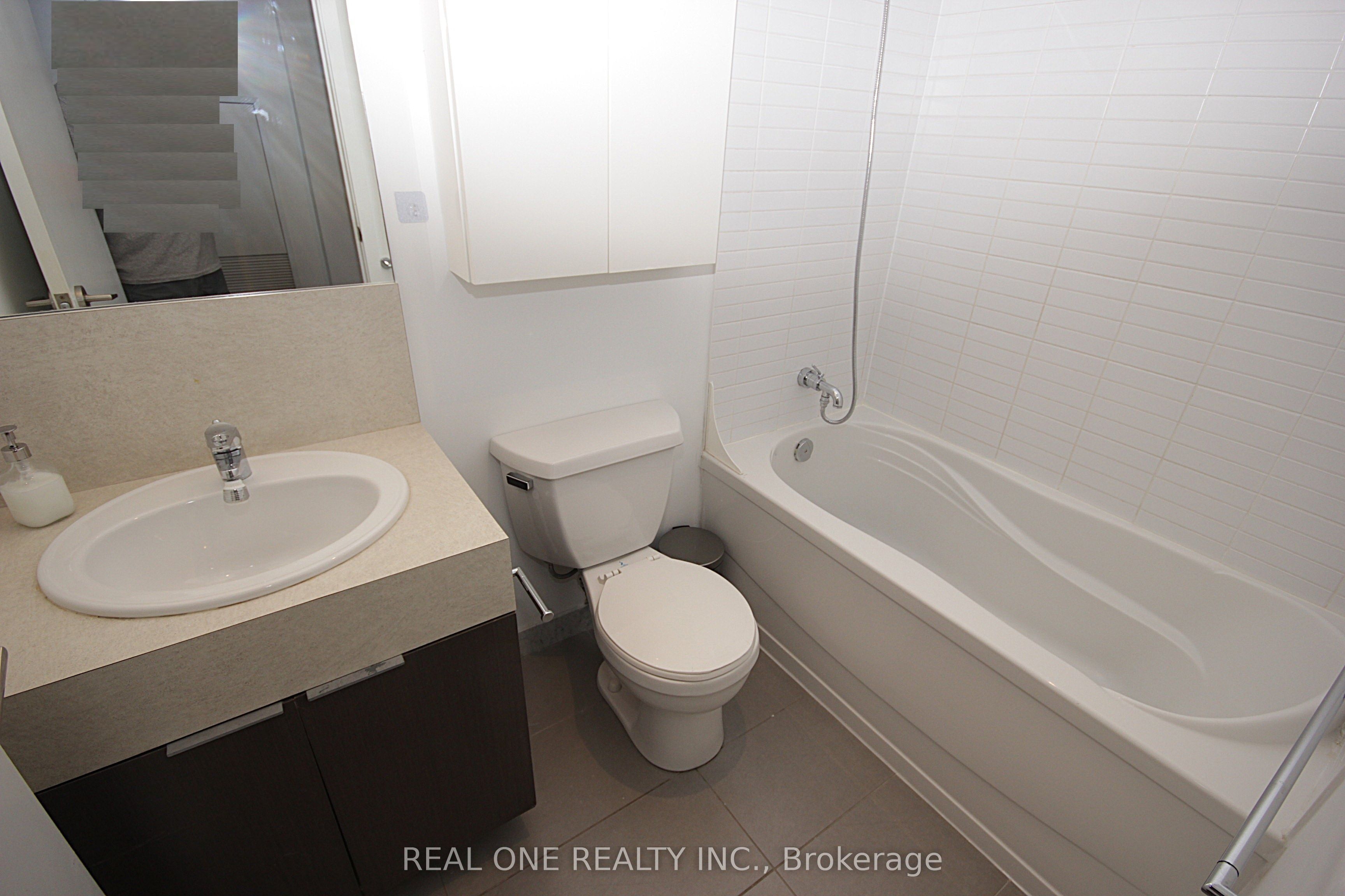 110 Charles Street E 3505 Property Photo 19