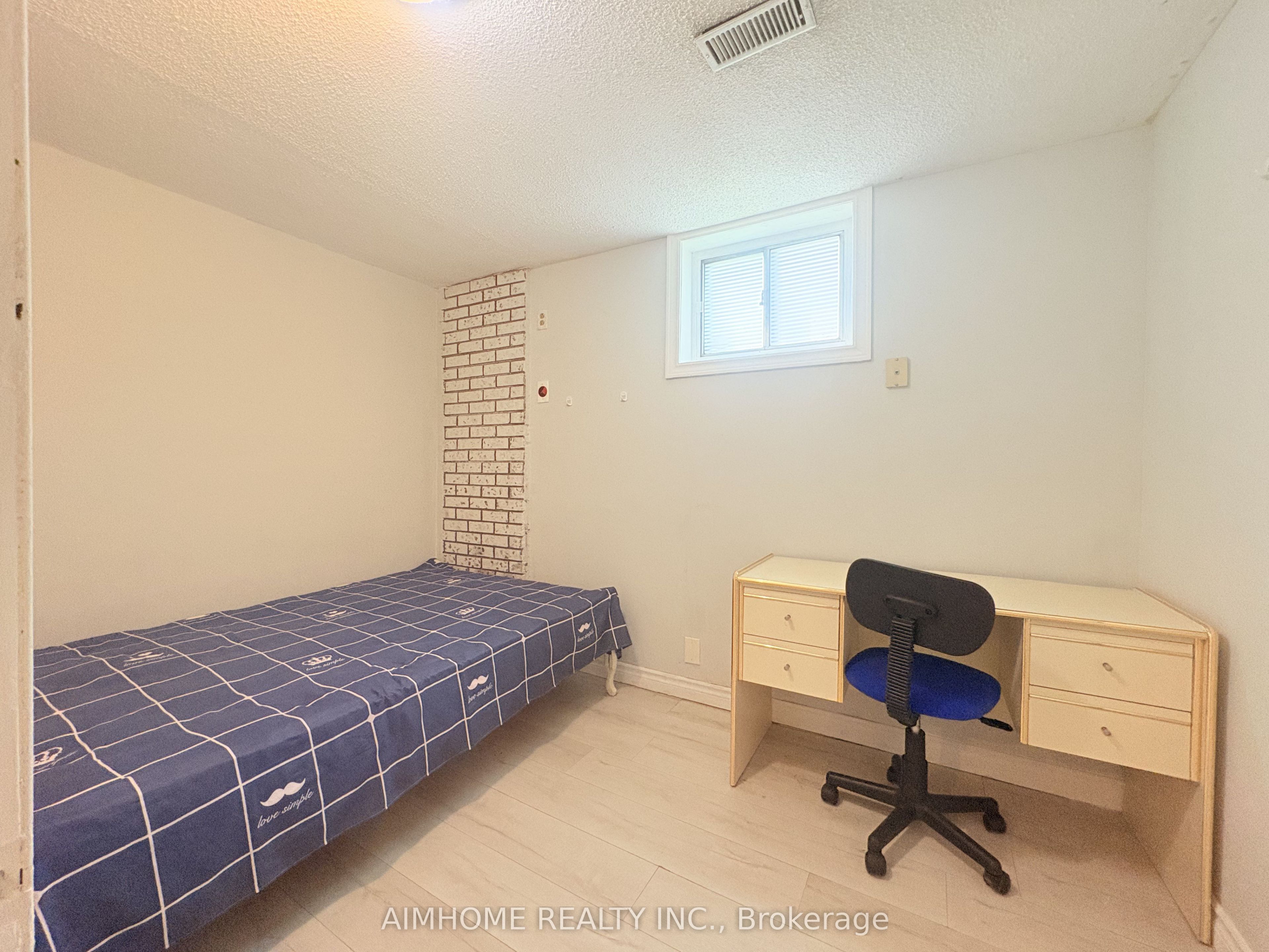 70 Micmac Crescent Property Photo 5
