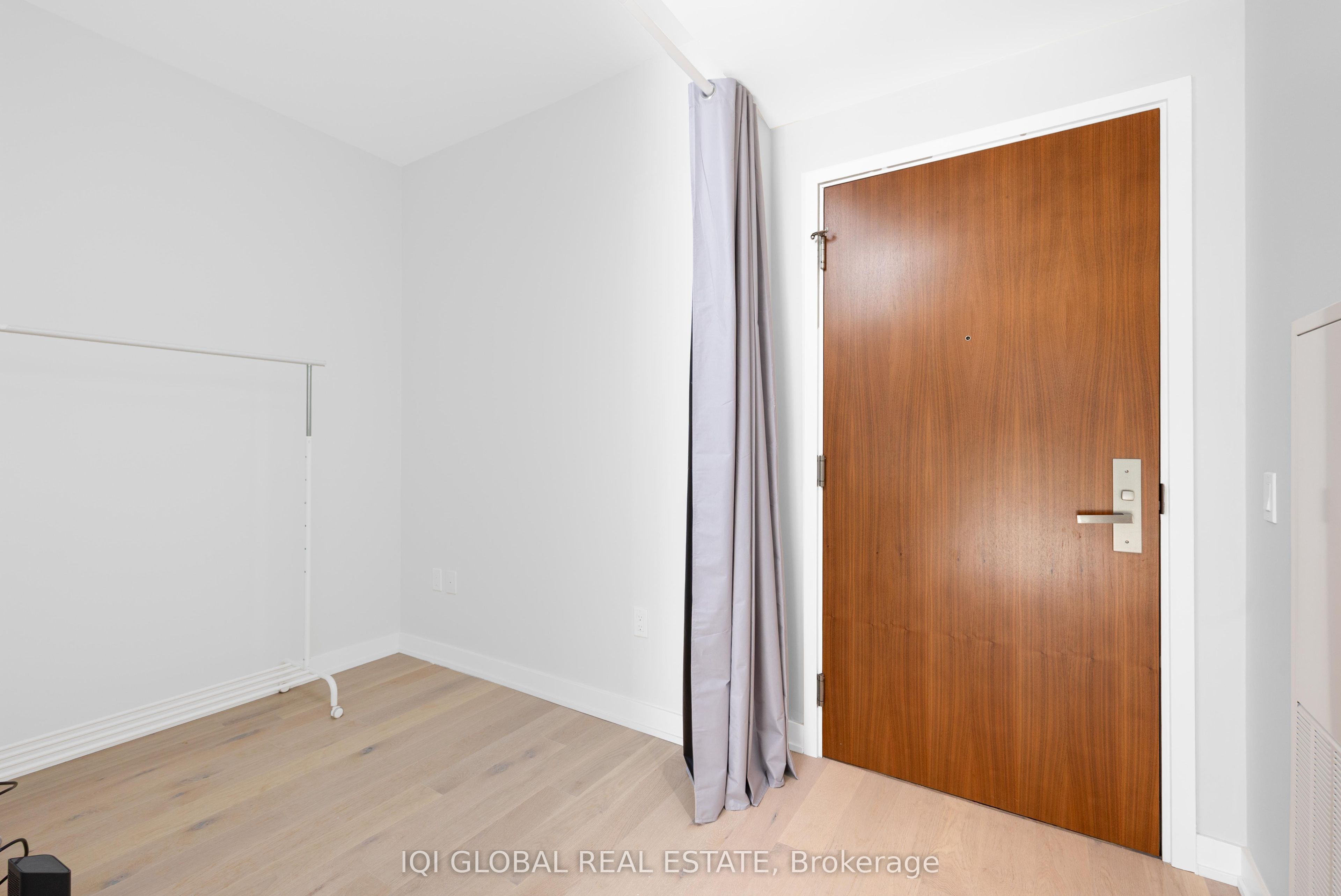 15 Queens Quay Street E 2205 Property Photo 6