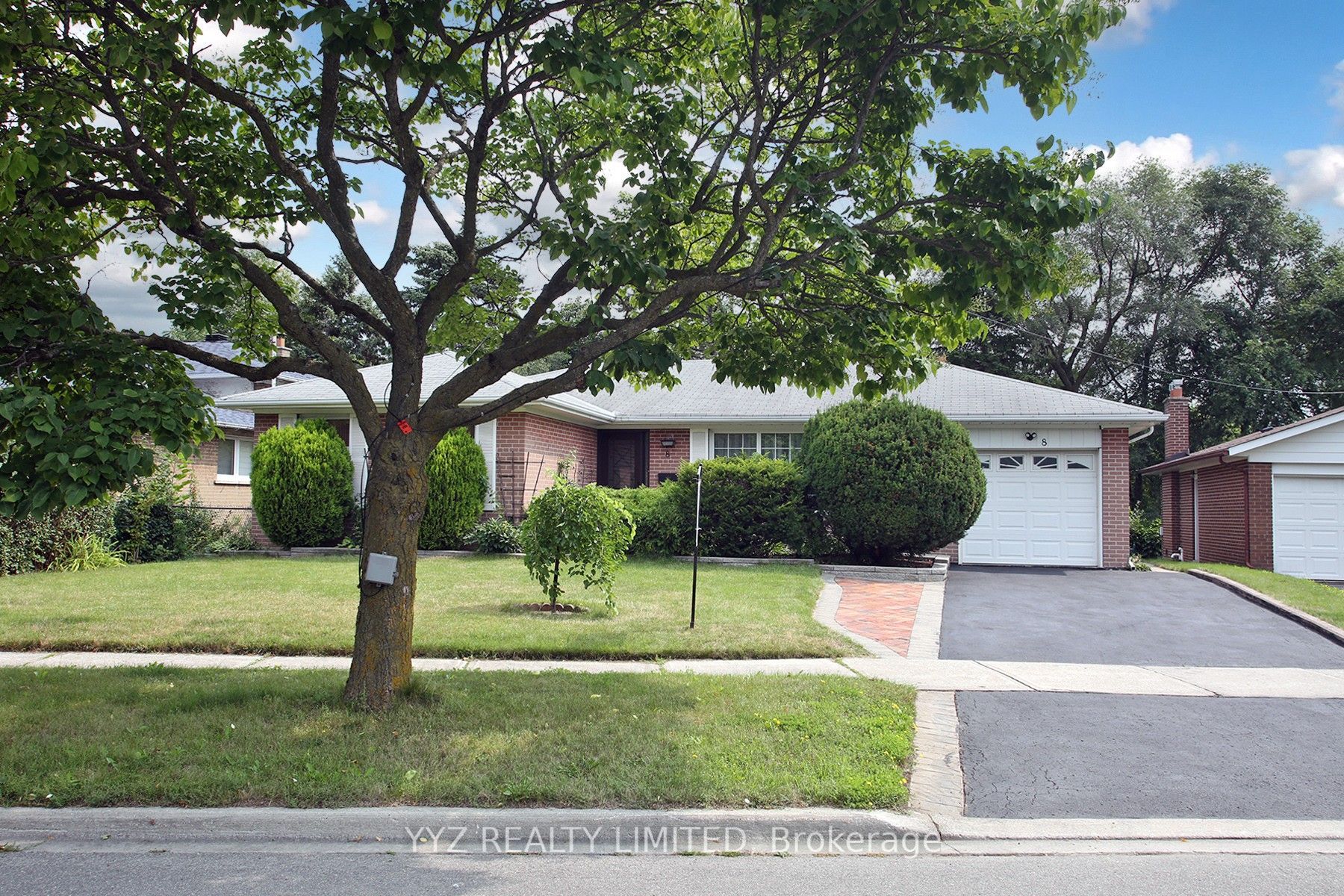8 Snowcrest Avenue Property Photo 1