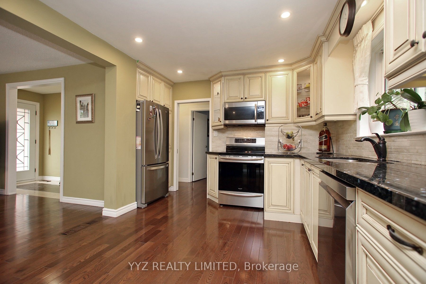 8 Snowcrest Avenue Property Photo 7