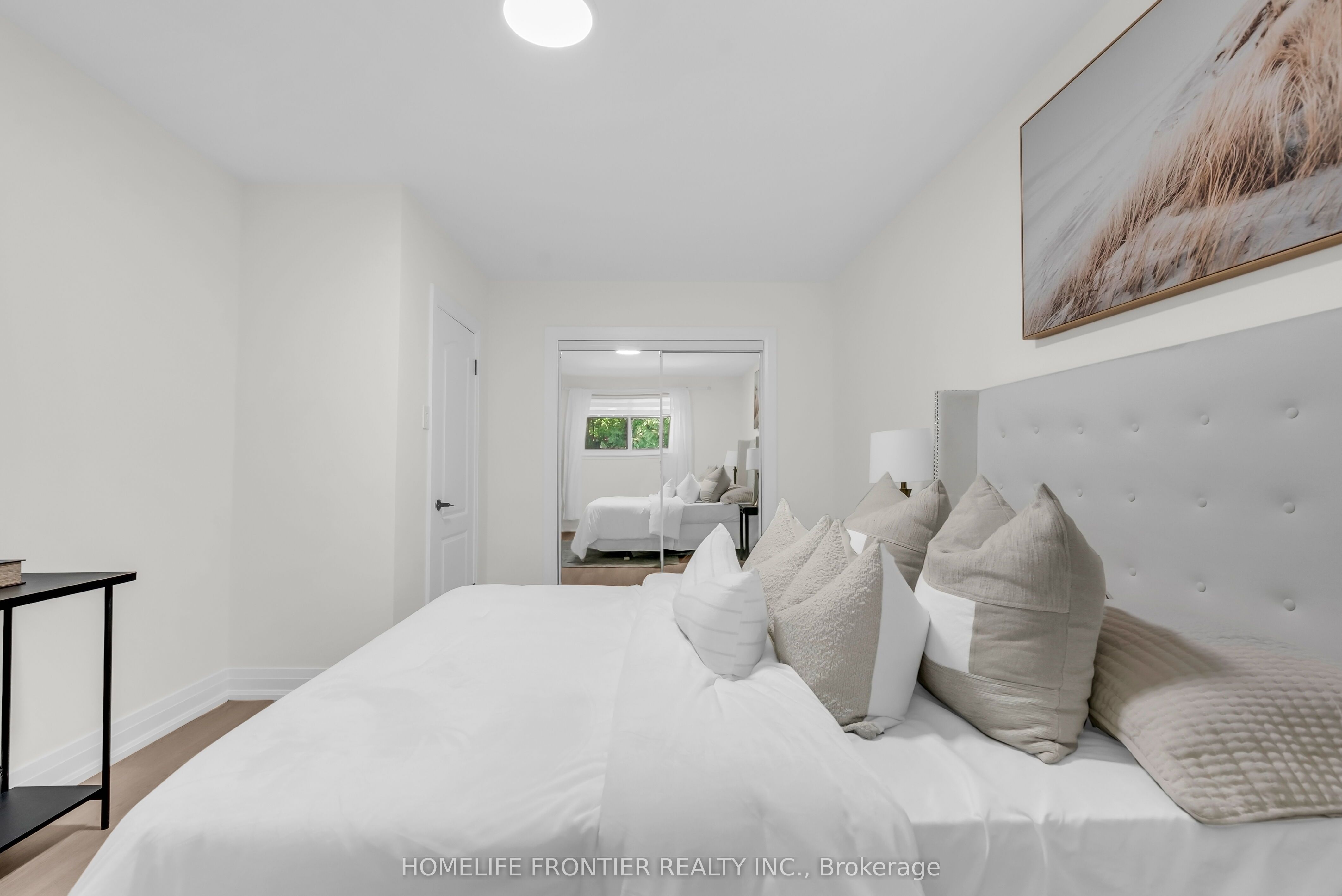 61 Sundial Crescent Property Photo 28