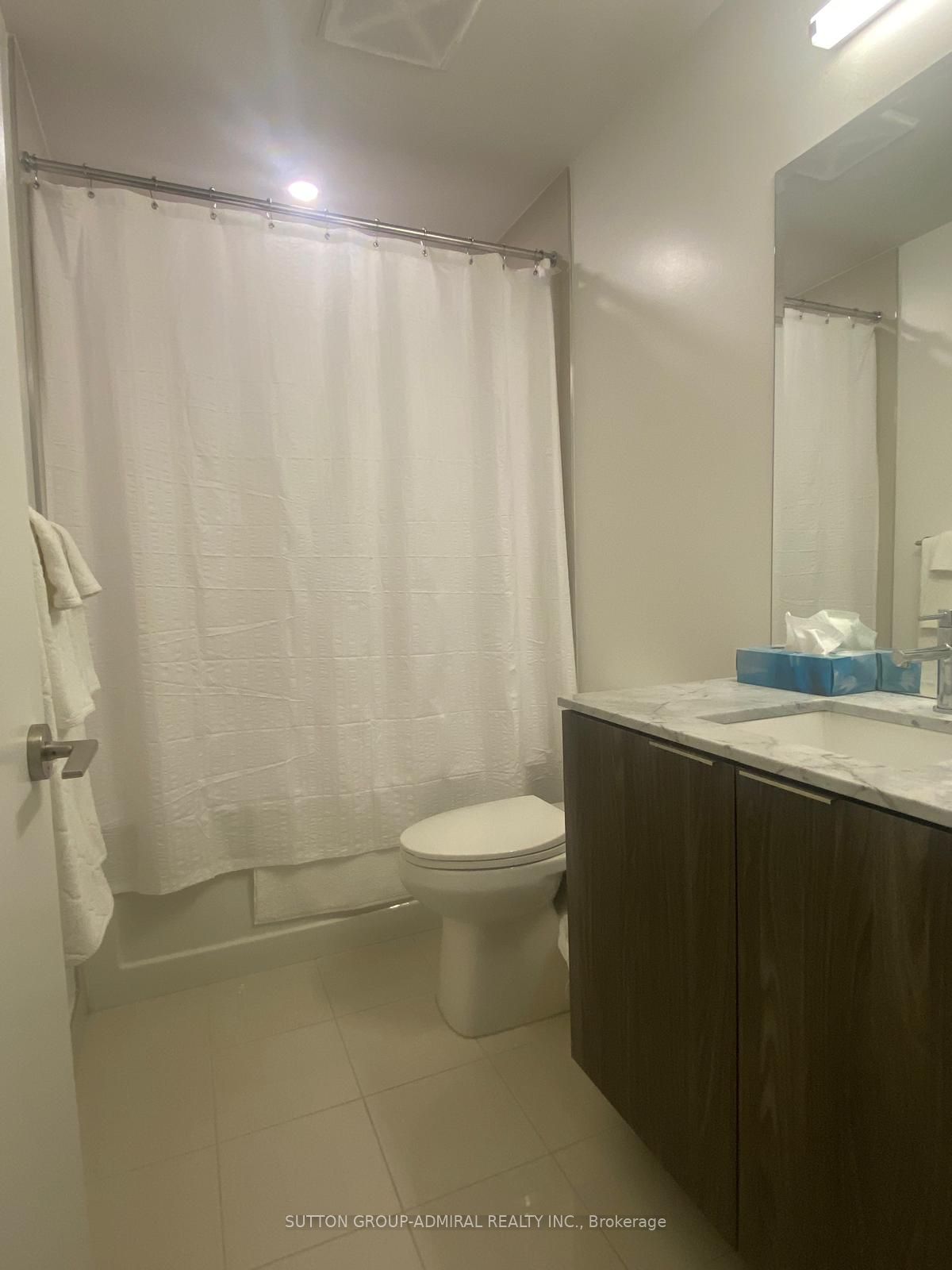 15 Queens Quay E 208 Property Photo 16