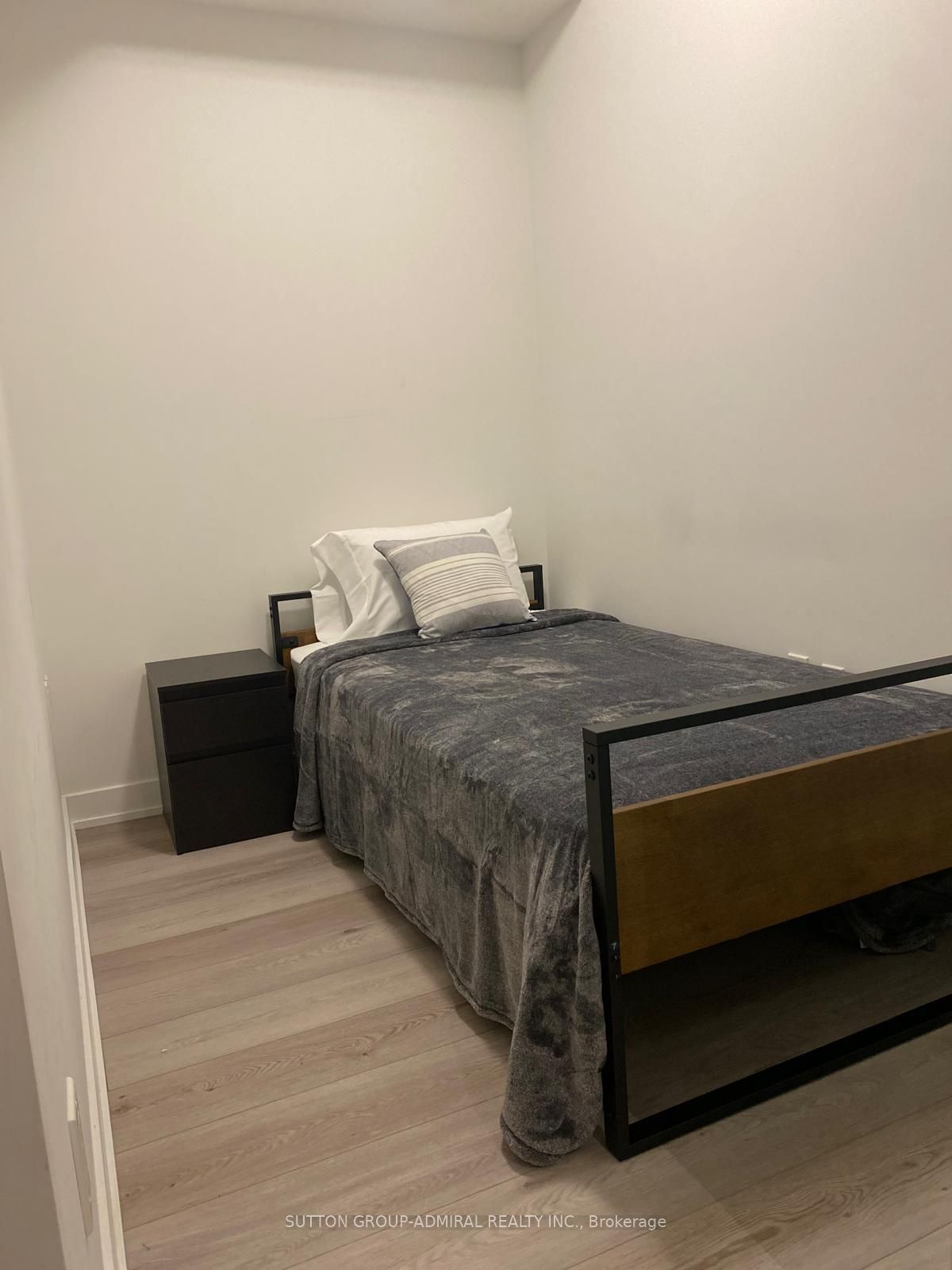 15 Queens Quay E 208 Property Photo 21