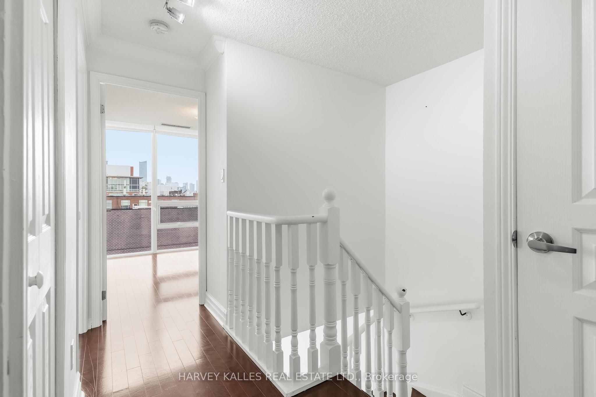 308 Palmerston Avenue Ph14 Property Photo 21