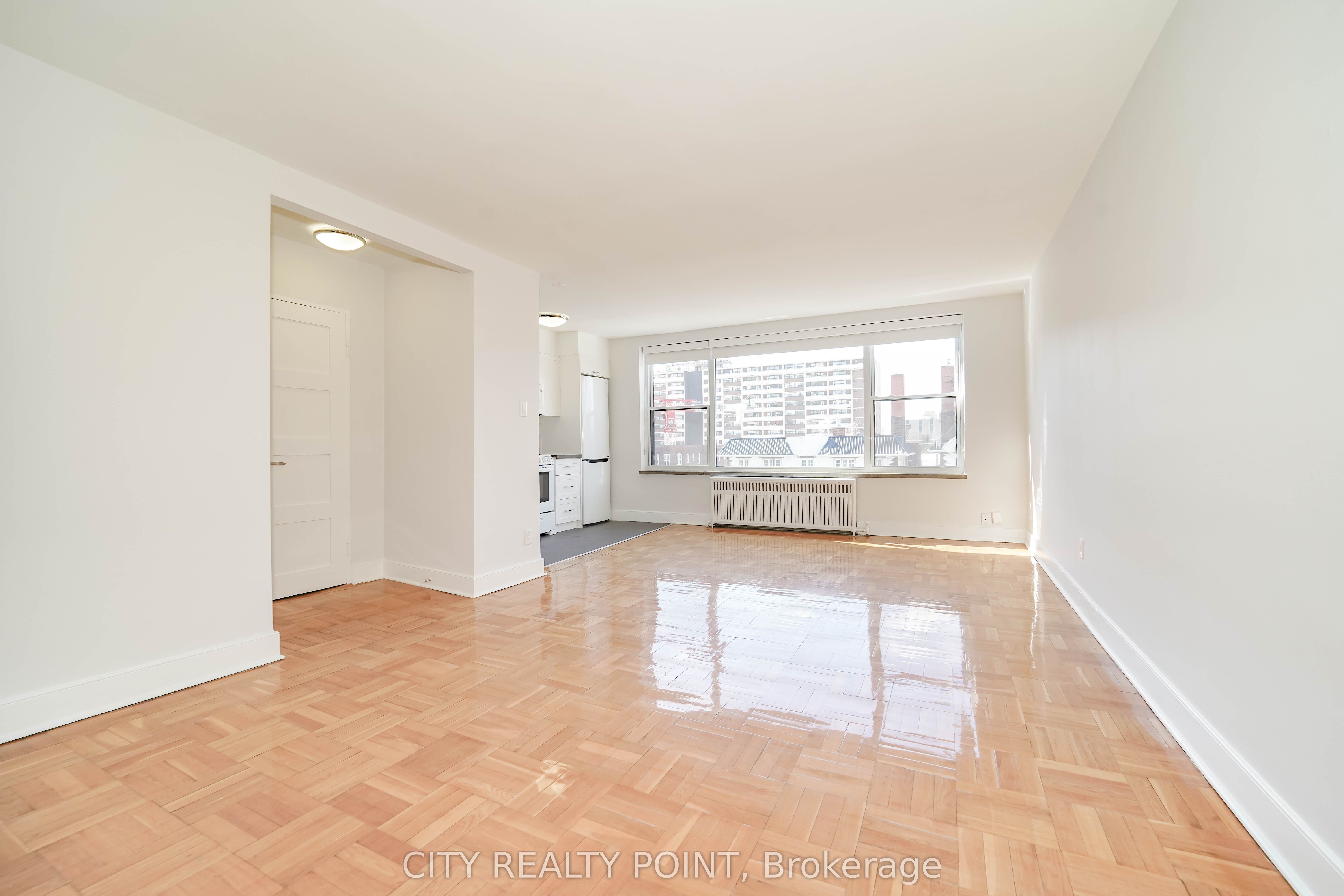 1545 Bathurst Street 202 Property Photo 3