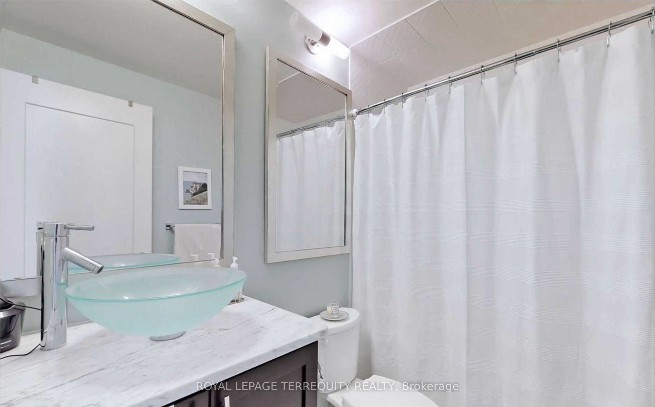 825 Church Street 1502 Property Photo 18