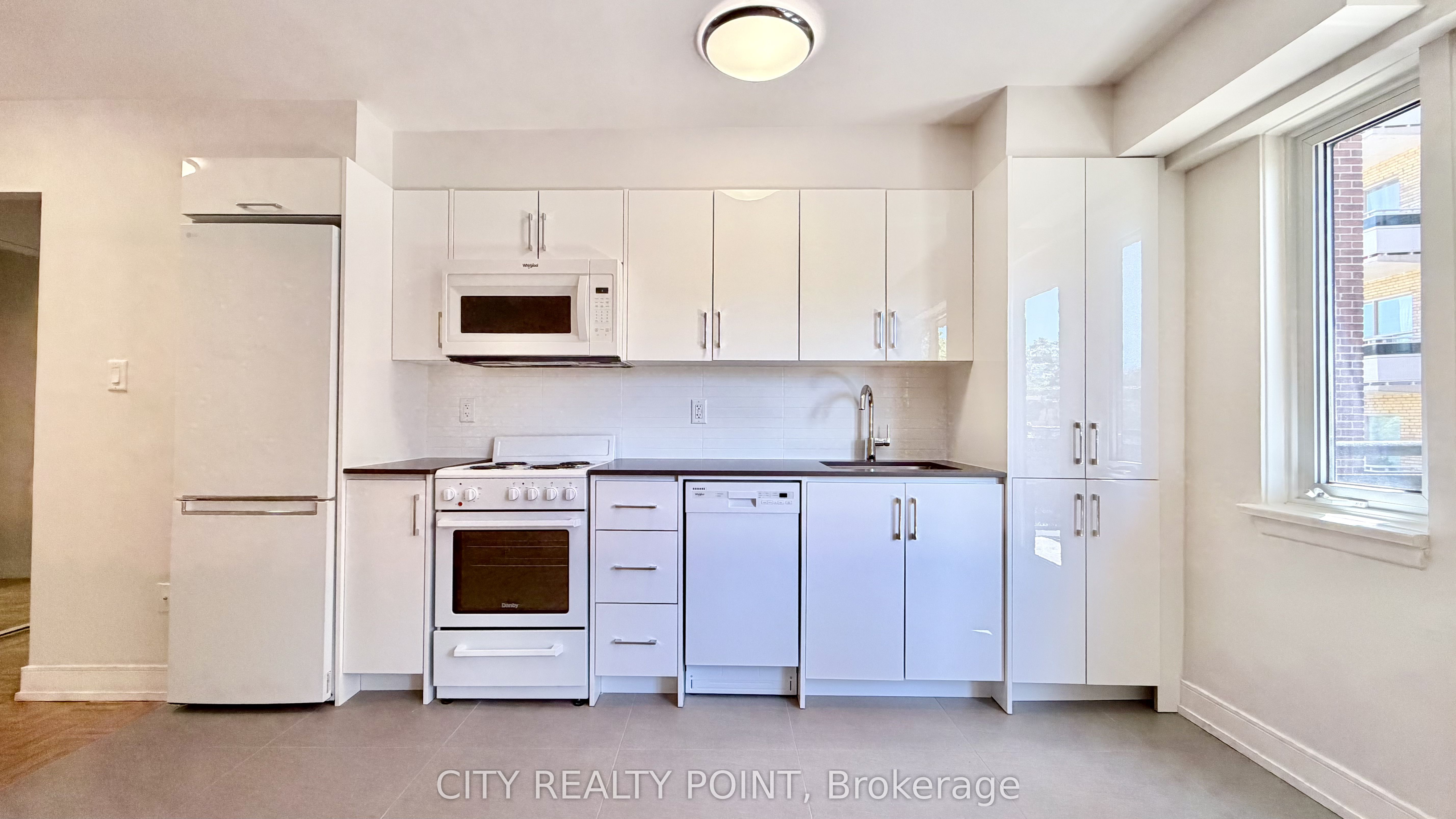 95 Lawton Boulevard 407 Property Photo 5