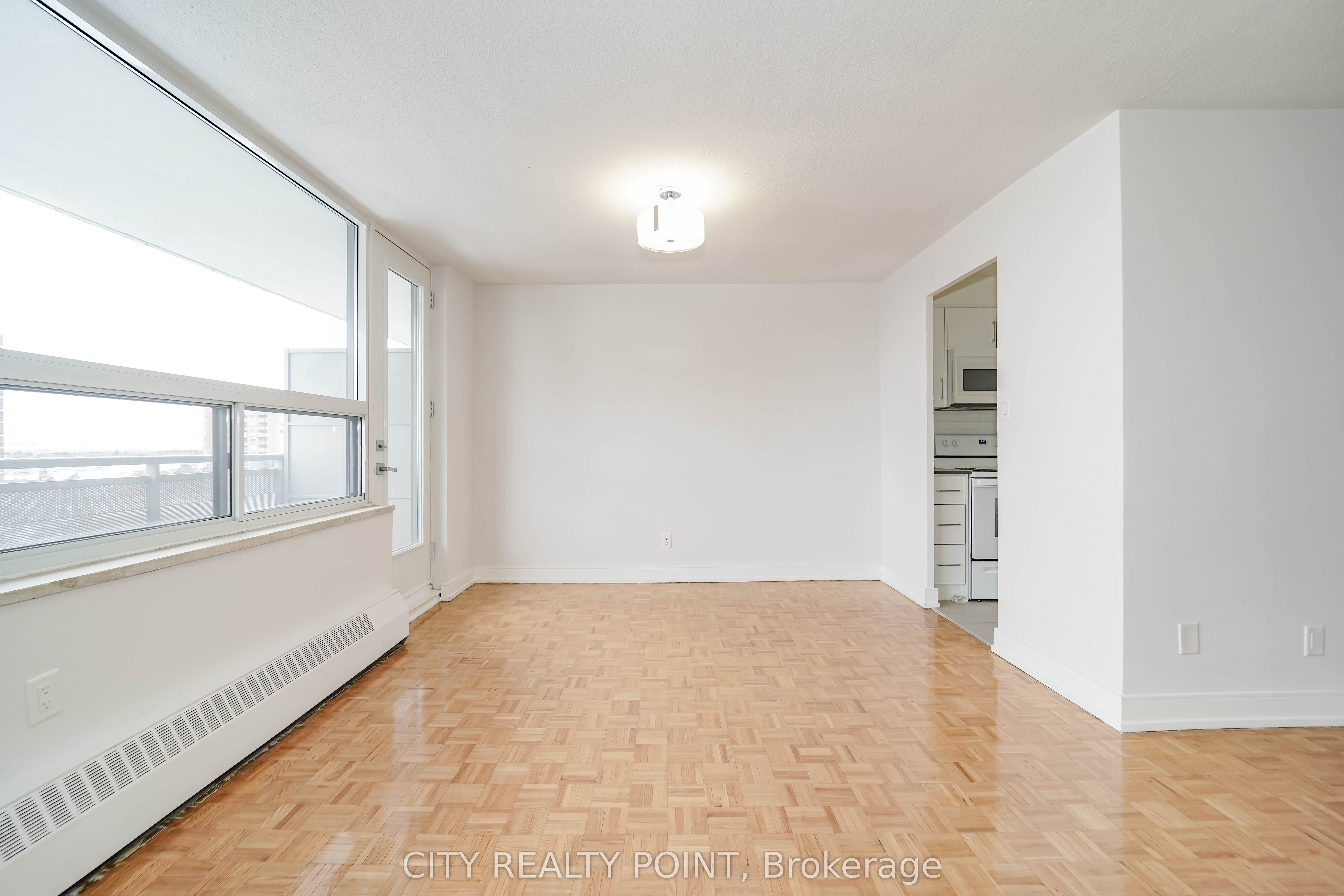 6200 Bathurst Street 310 Property Photo 6