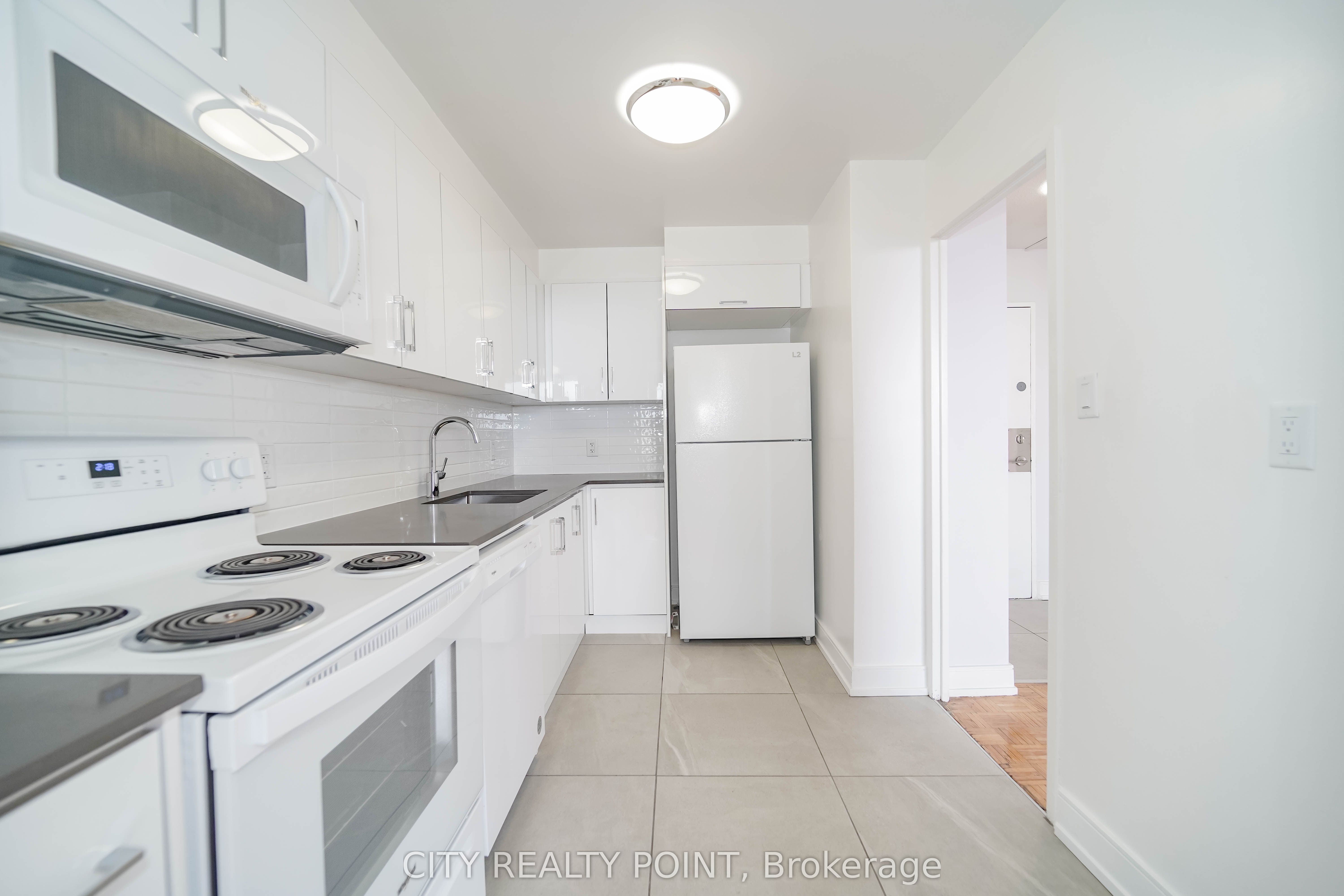 6200 Bathurst Street 310 Property Photo 8
