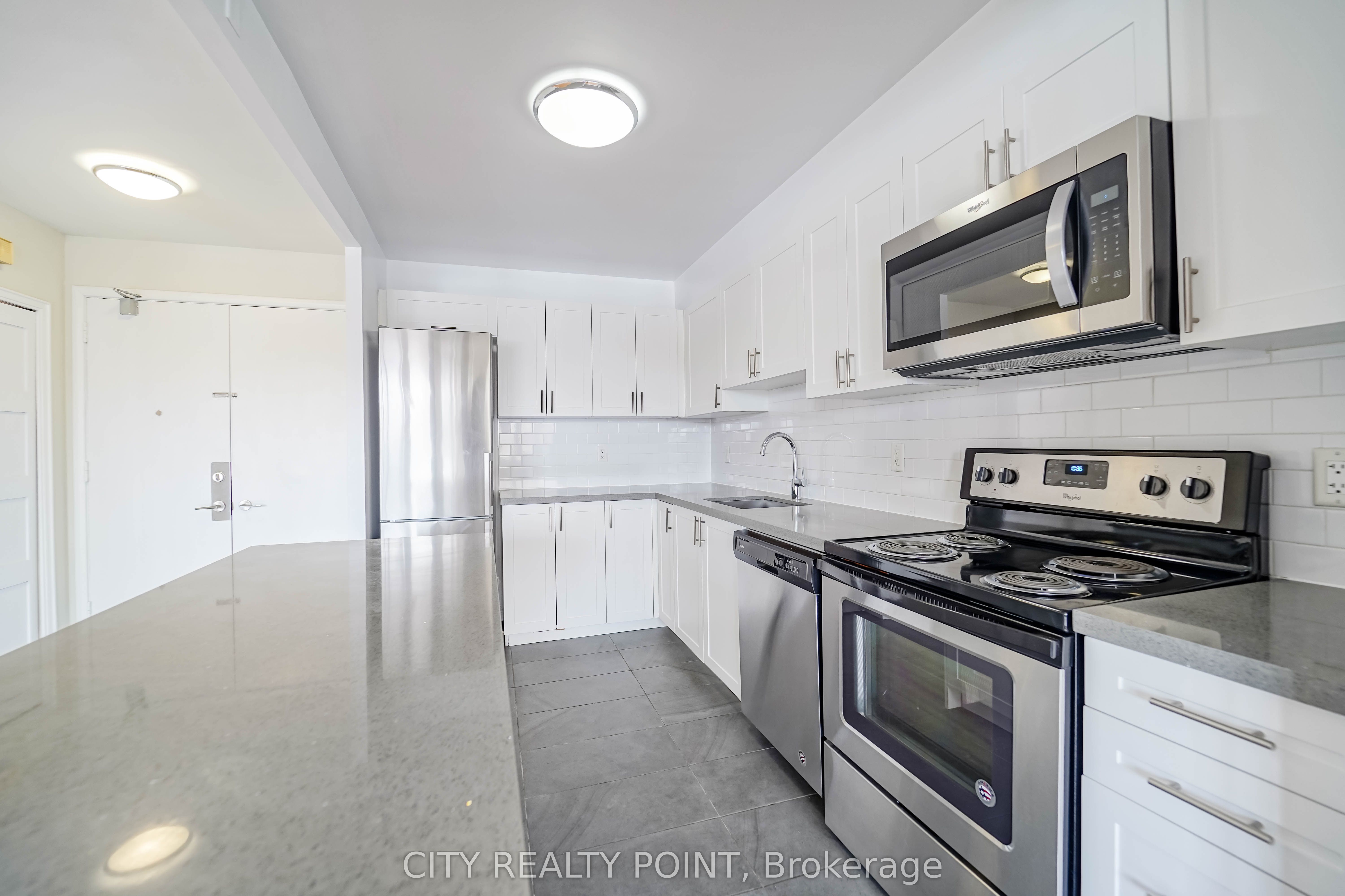 10 Shallmar Boulevard 202 Property Photo 7