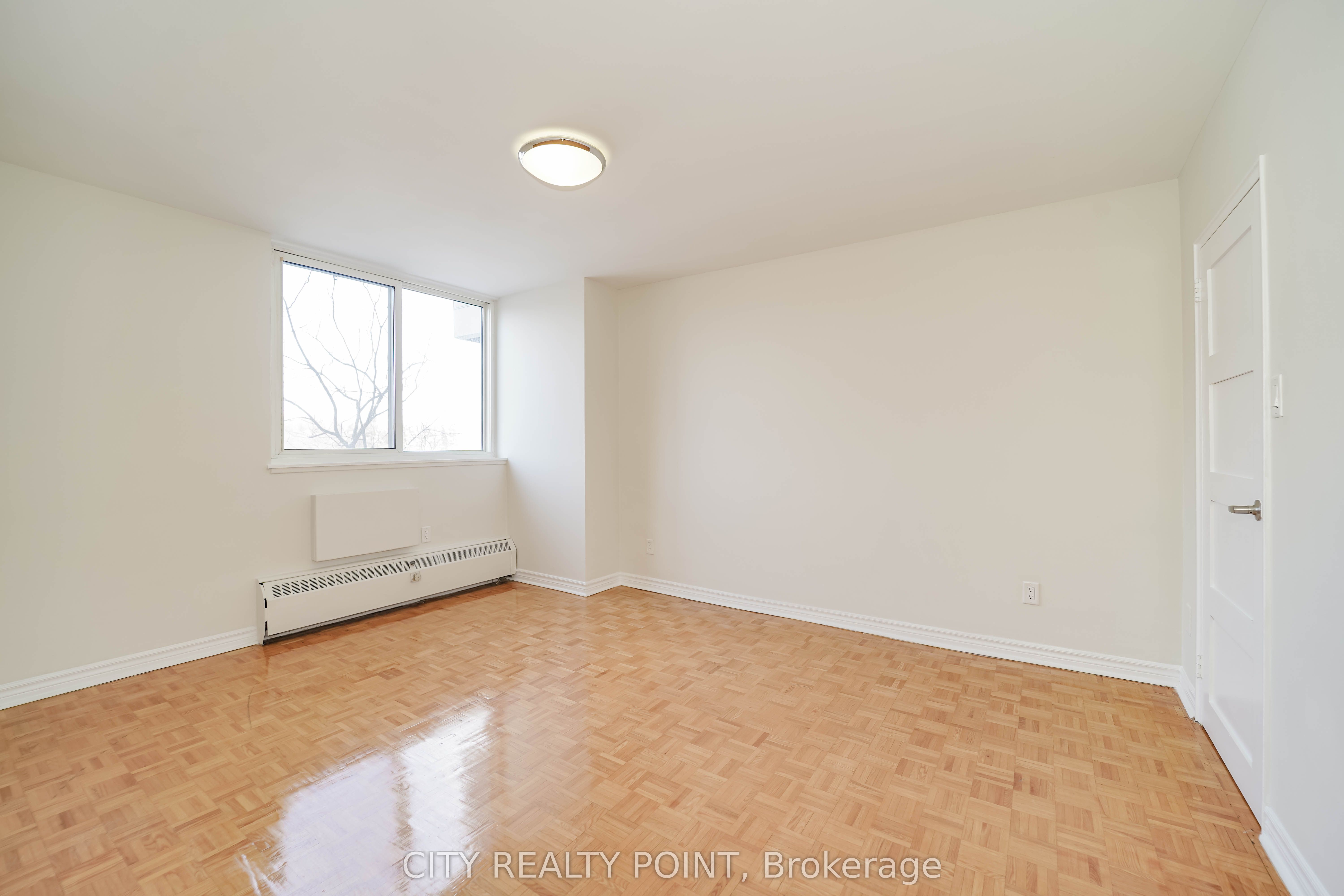 10 Shallmar Boulevard 202 Property Photo 10