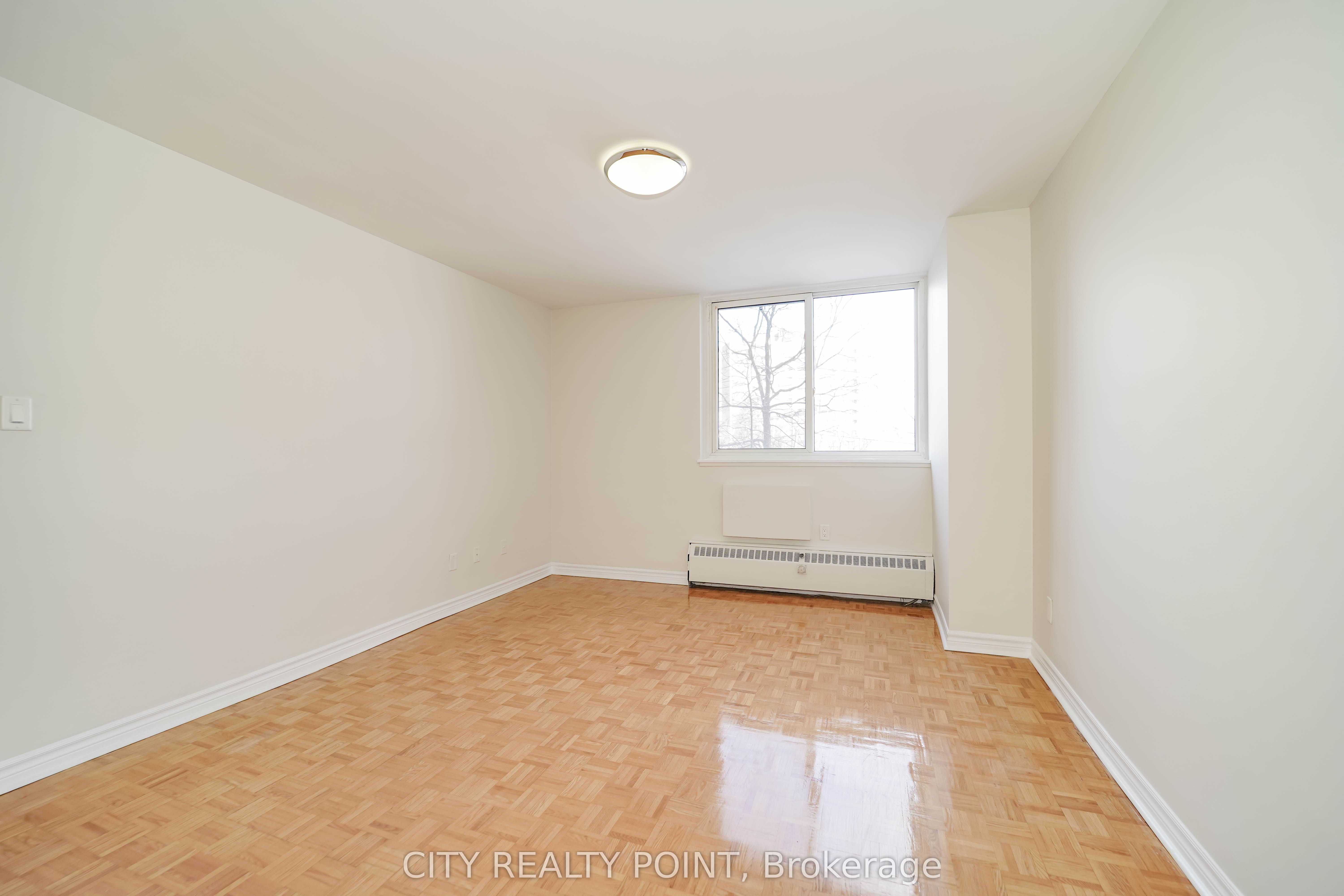 10 Shallmar Boulevard 202 Property Photo 11