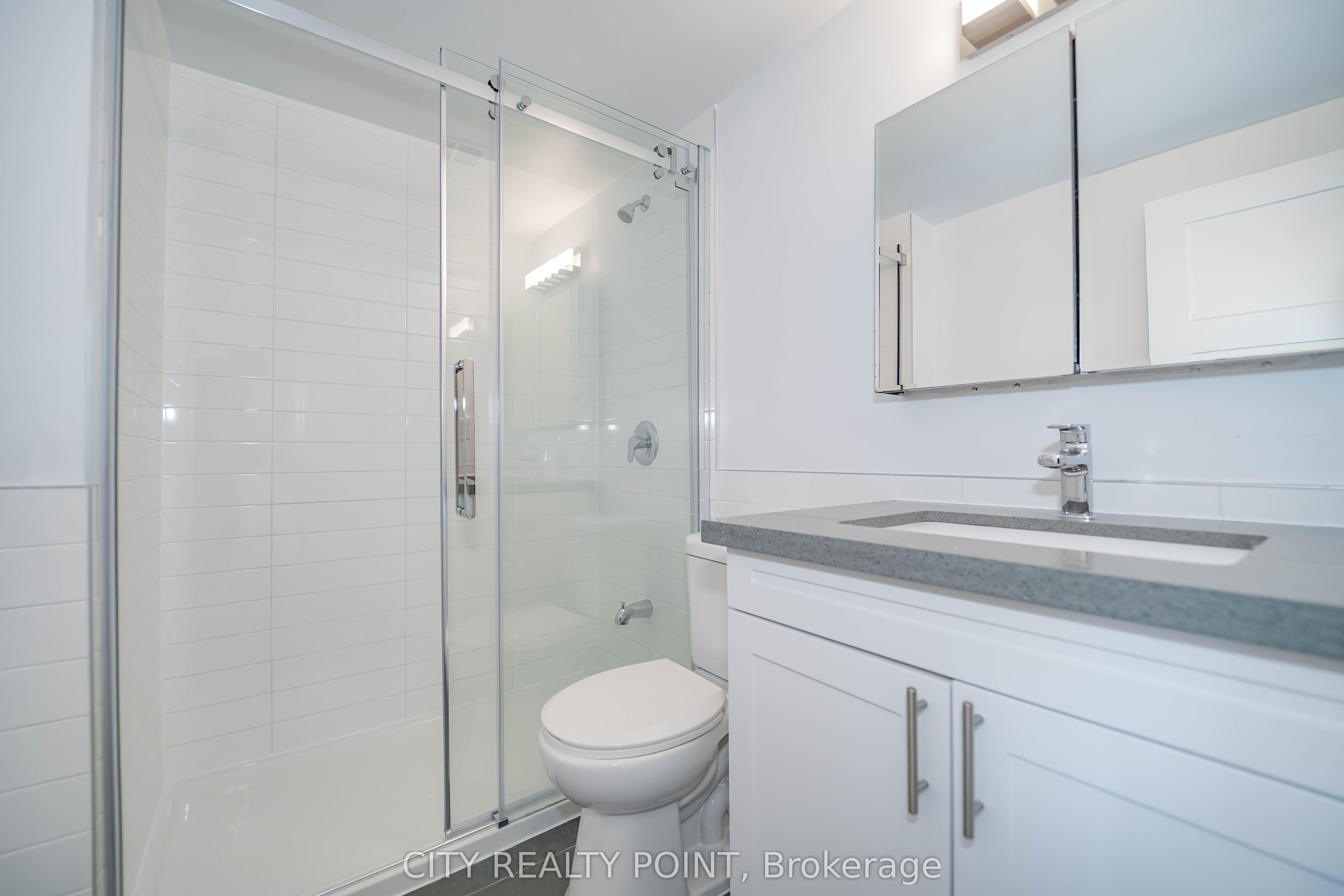 10 Shallmar Boulevard 202 Property Photo 15