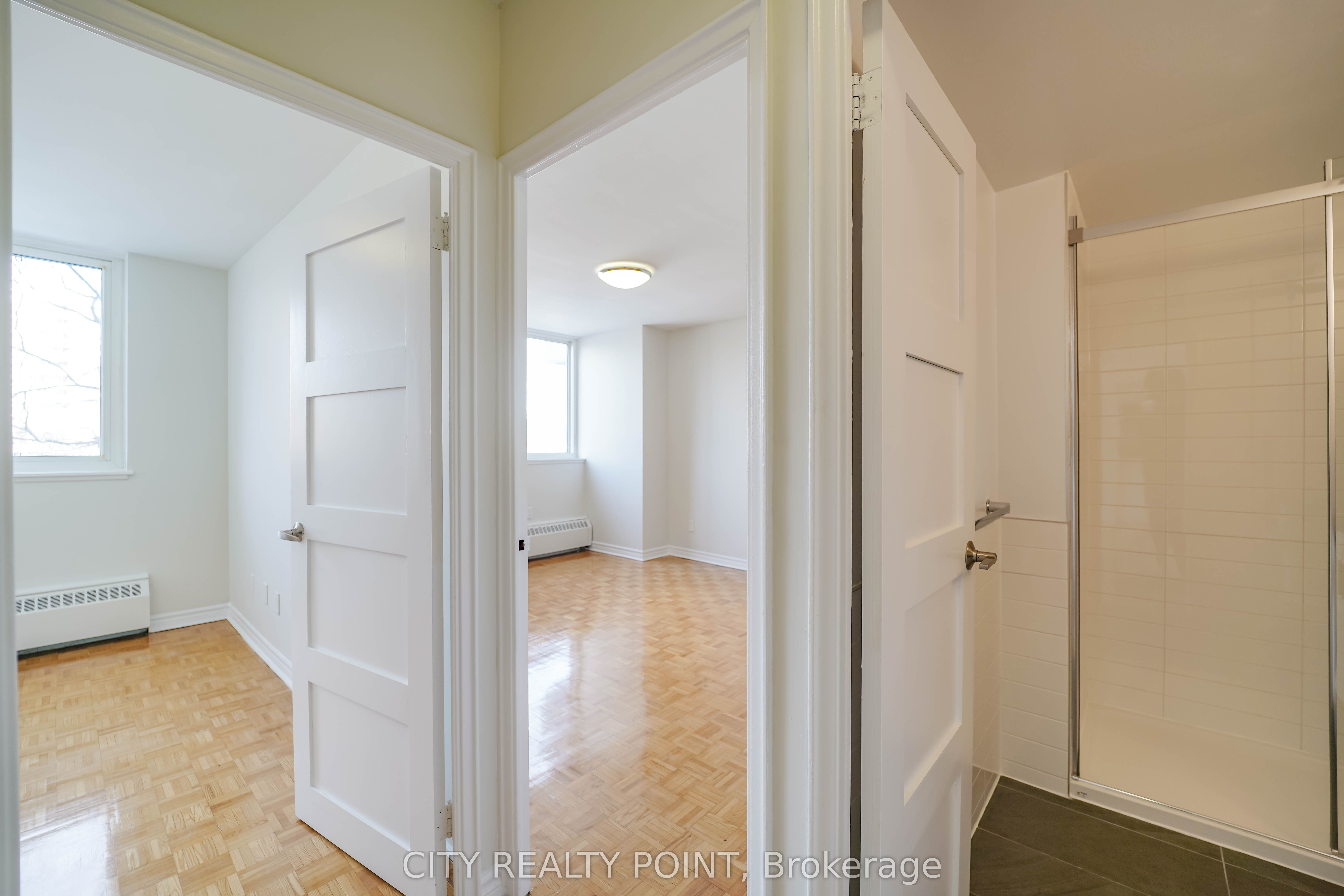 10 Shallmar Boulevard 202 Property Photo 18