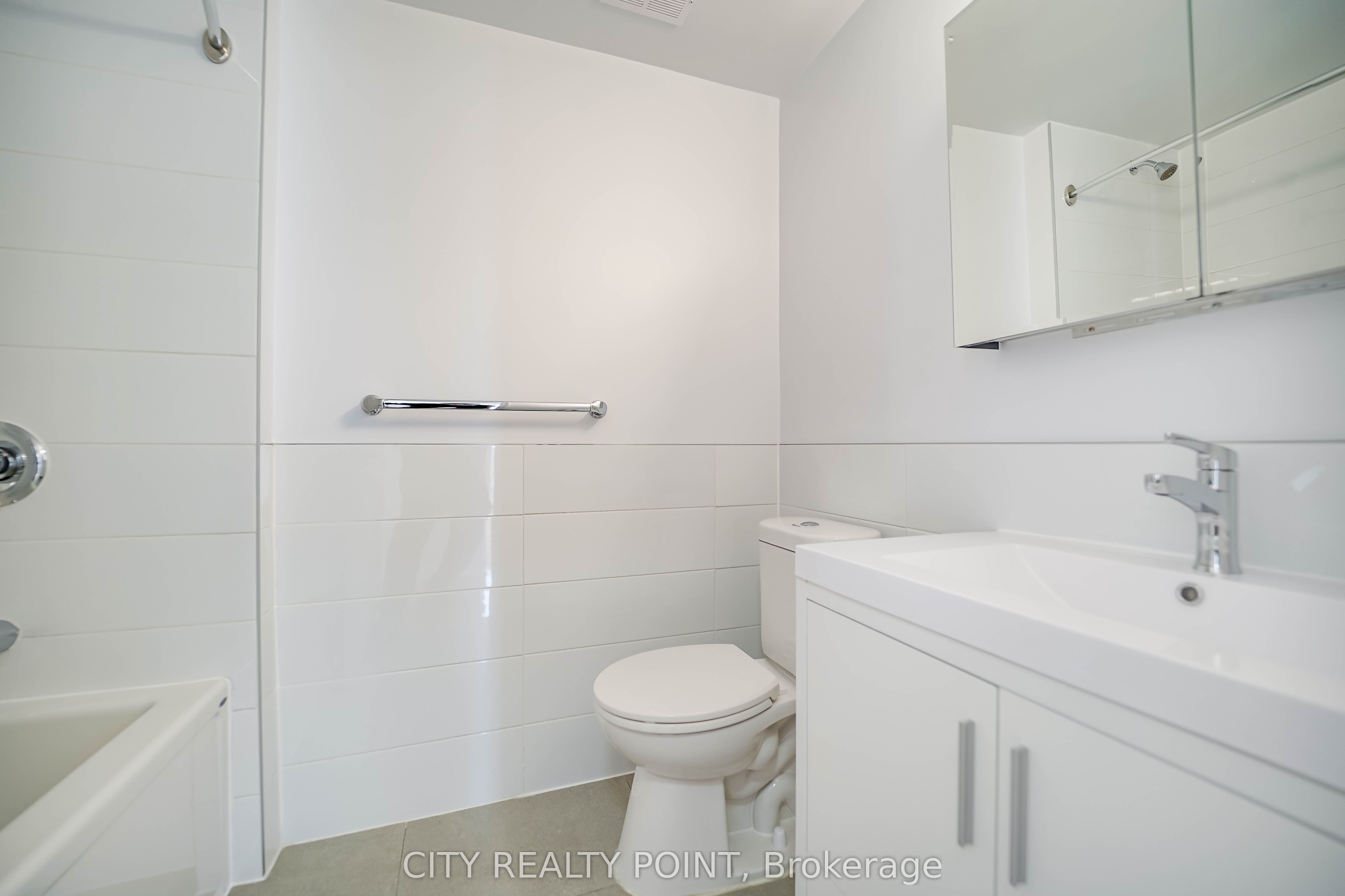 10 Shallmar Boulevard 202 Property Photo 19