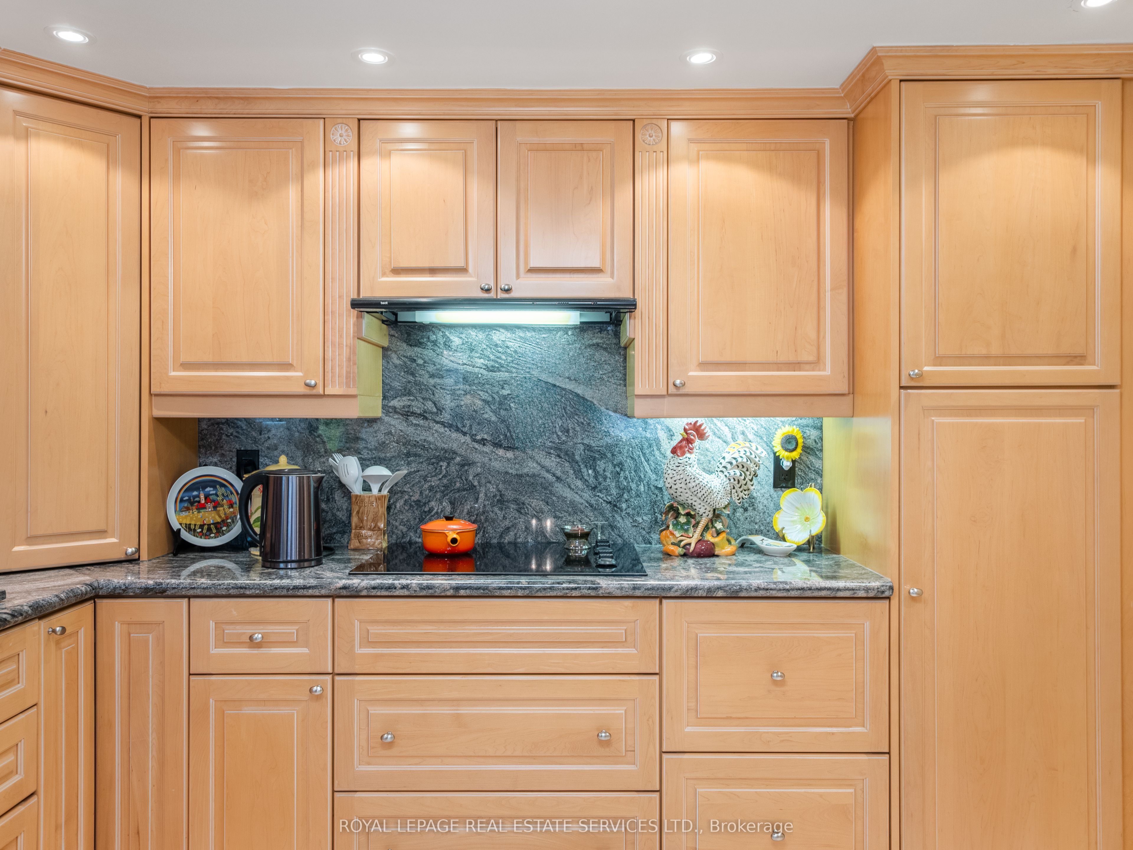 131 Beecroft Road 1404 Property Photo 7