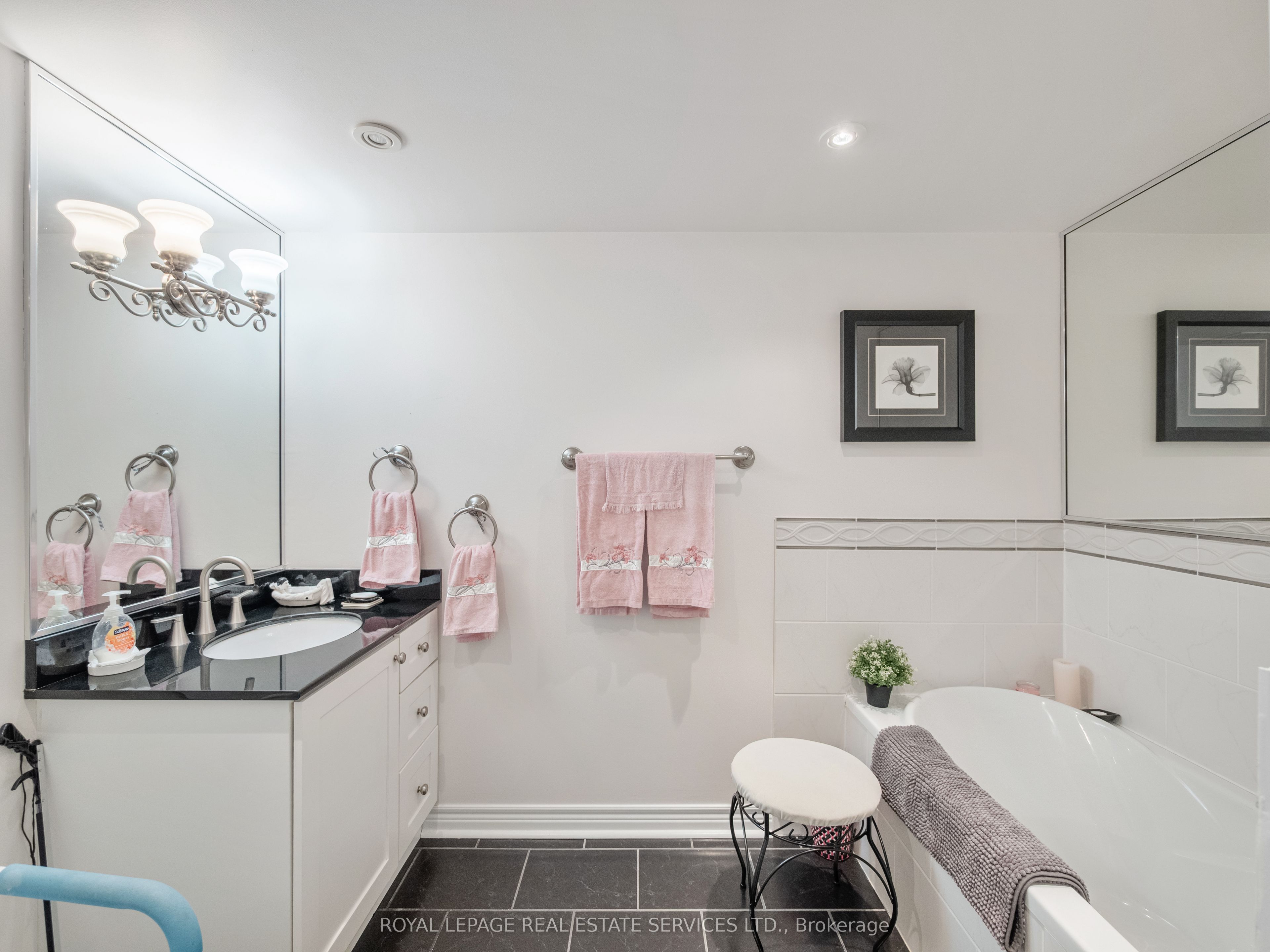 131 Beecroft Road 1404 Property Photo 21