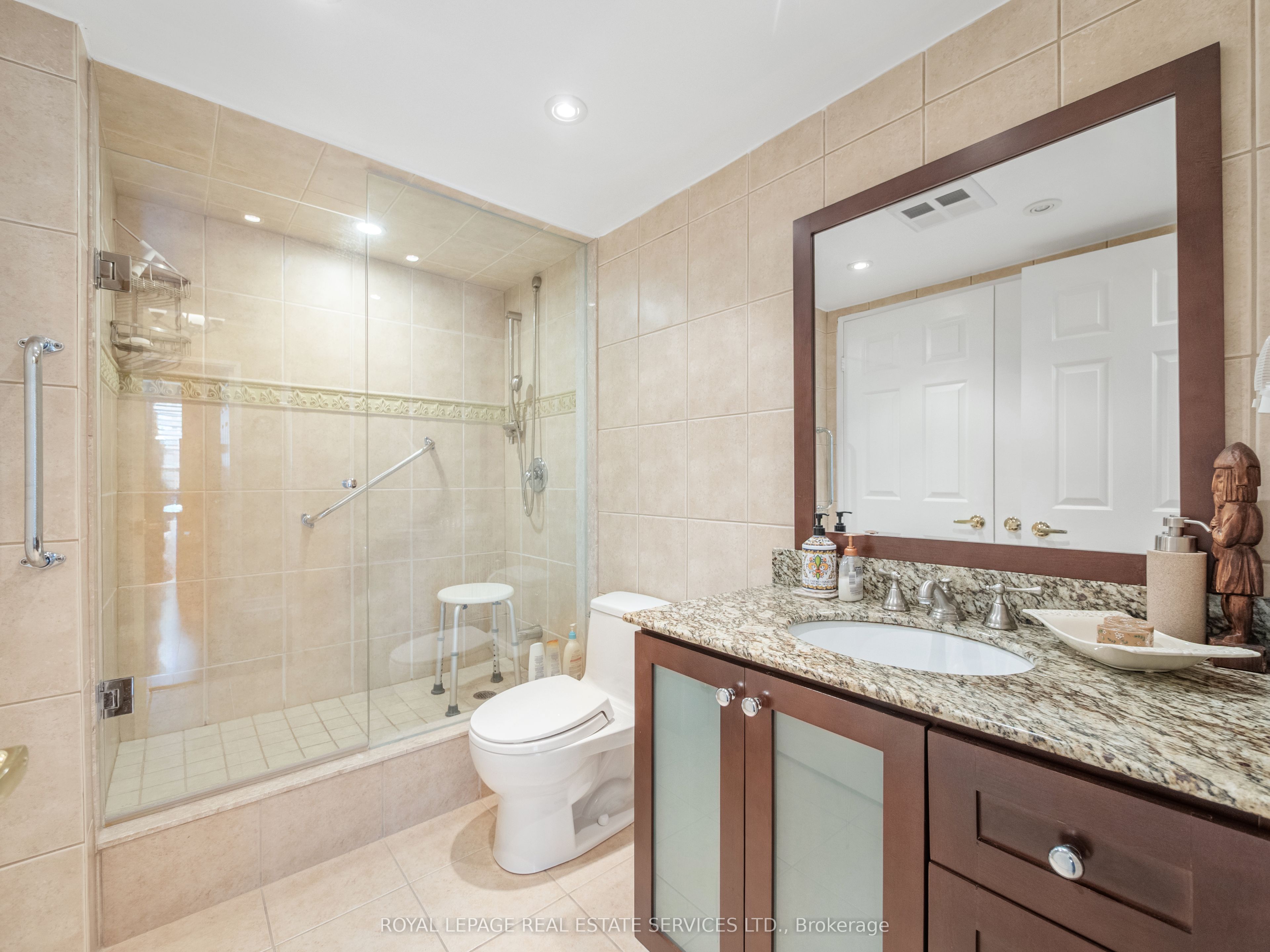 131 Beecroft Road 1404 Property Photo 22