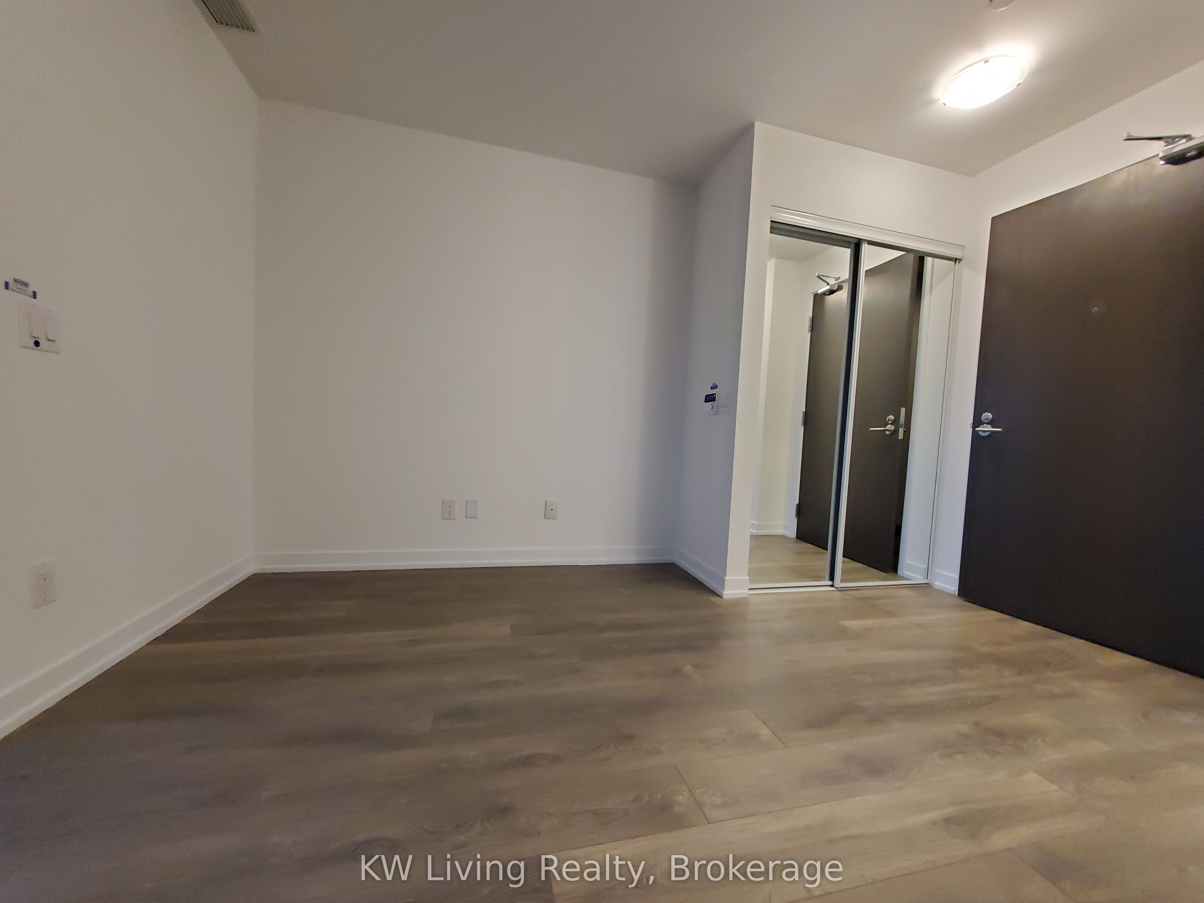 219 Dundas Street E Ph106 Property Photo 10