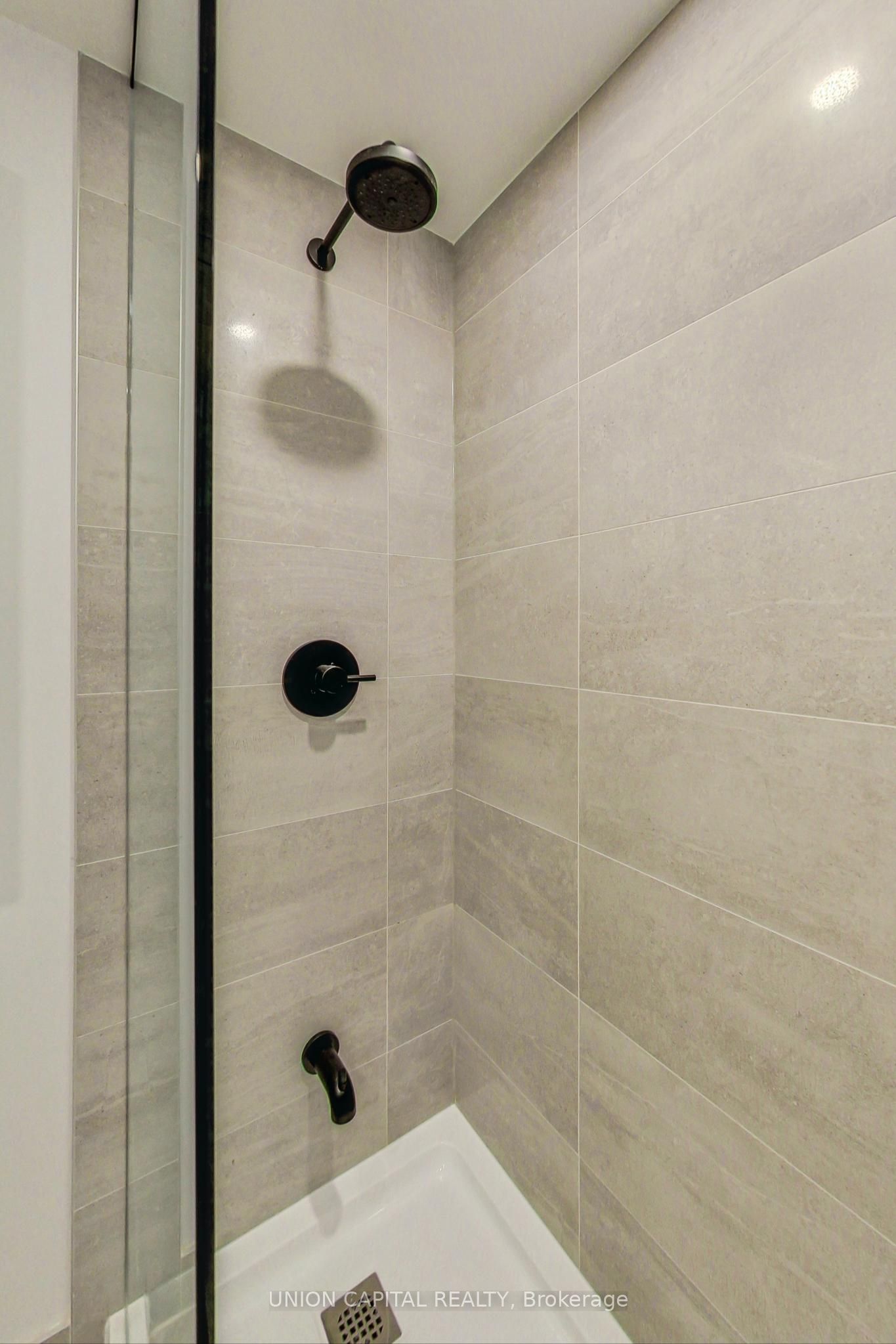 108 Peter Street 3305 Property Photo 14