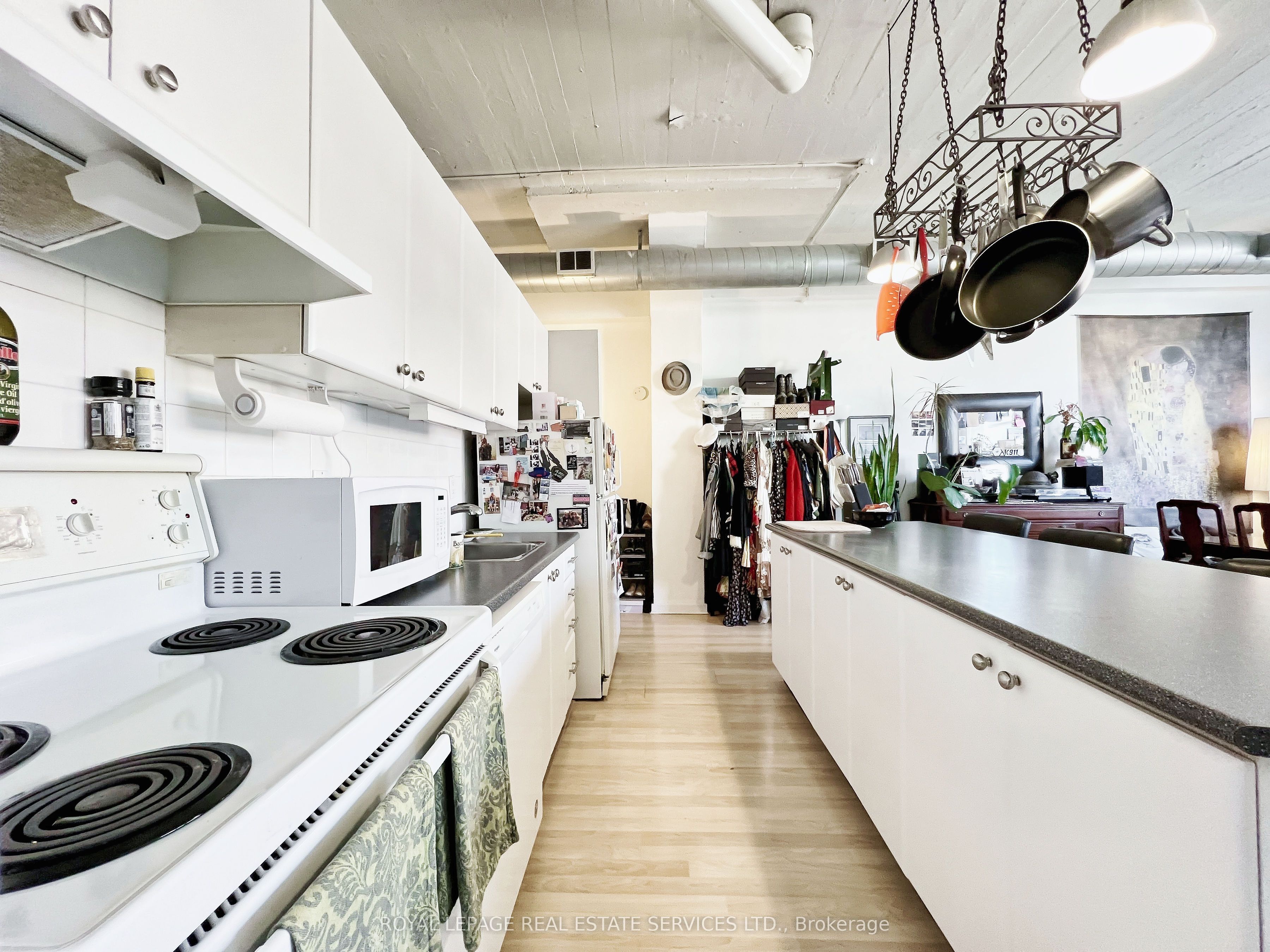 365 Dundas Street E 201 Property Photo 6