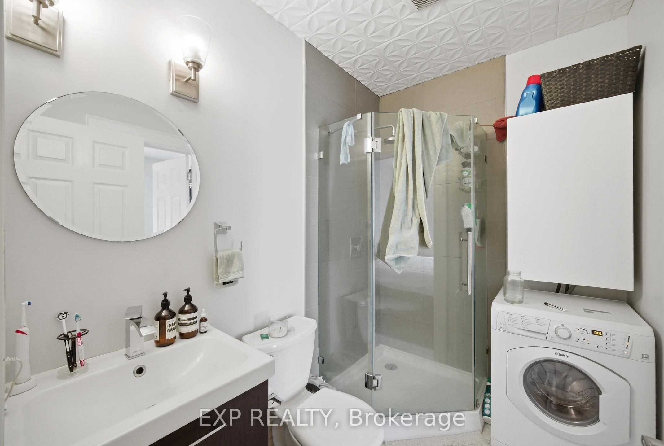 679 Ossington Avenue Property Photo 8