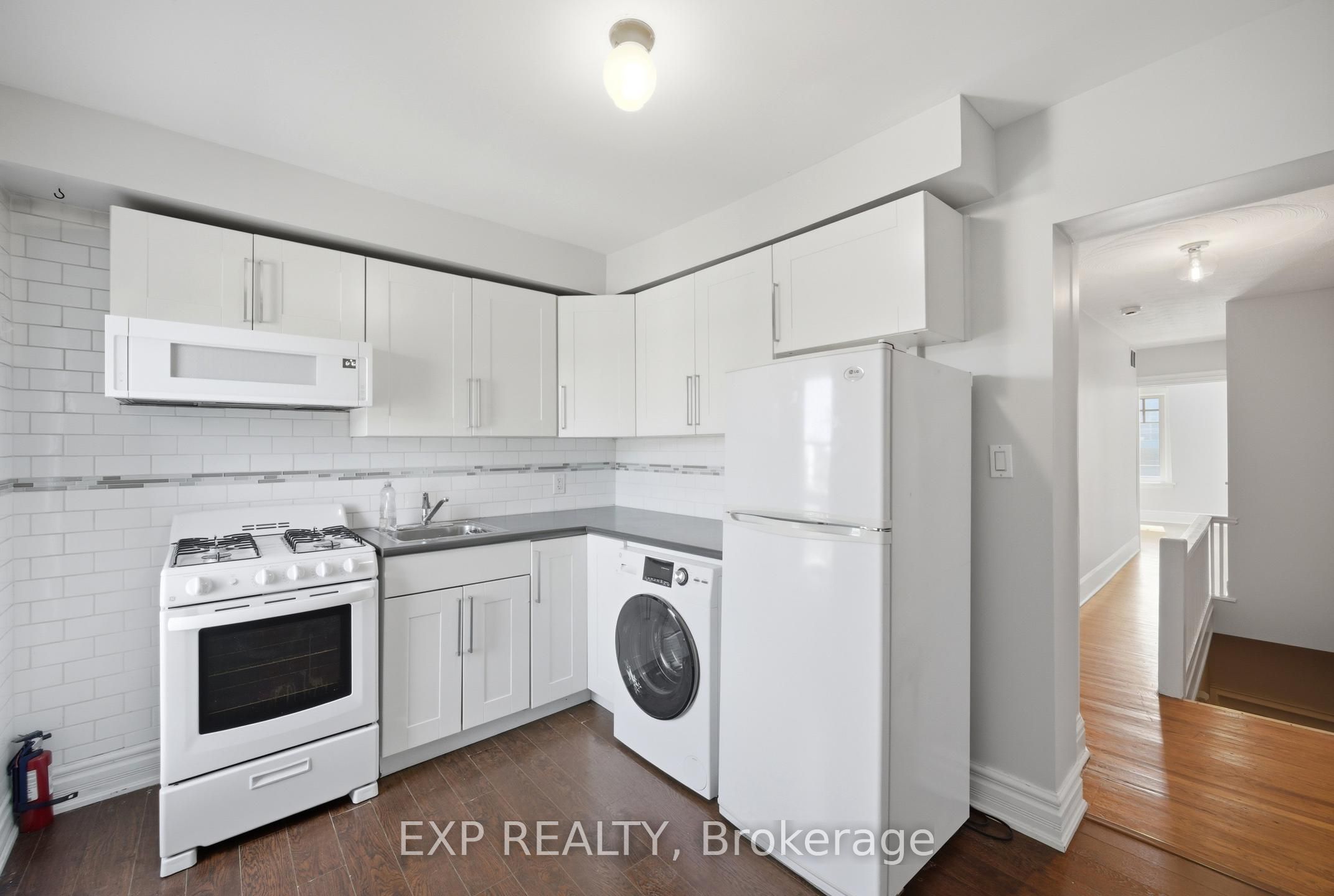 679 Ossington Avenue Property Photo 11