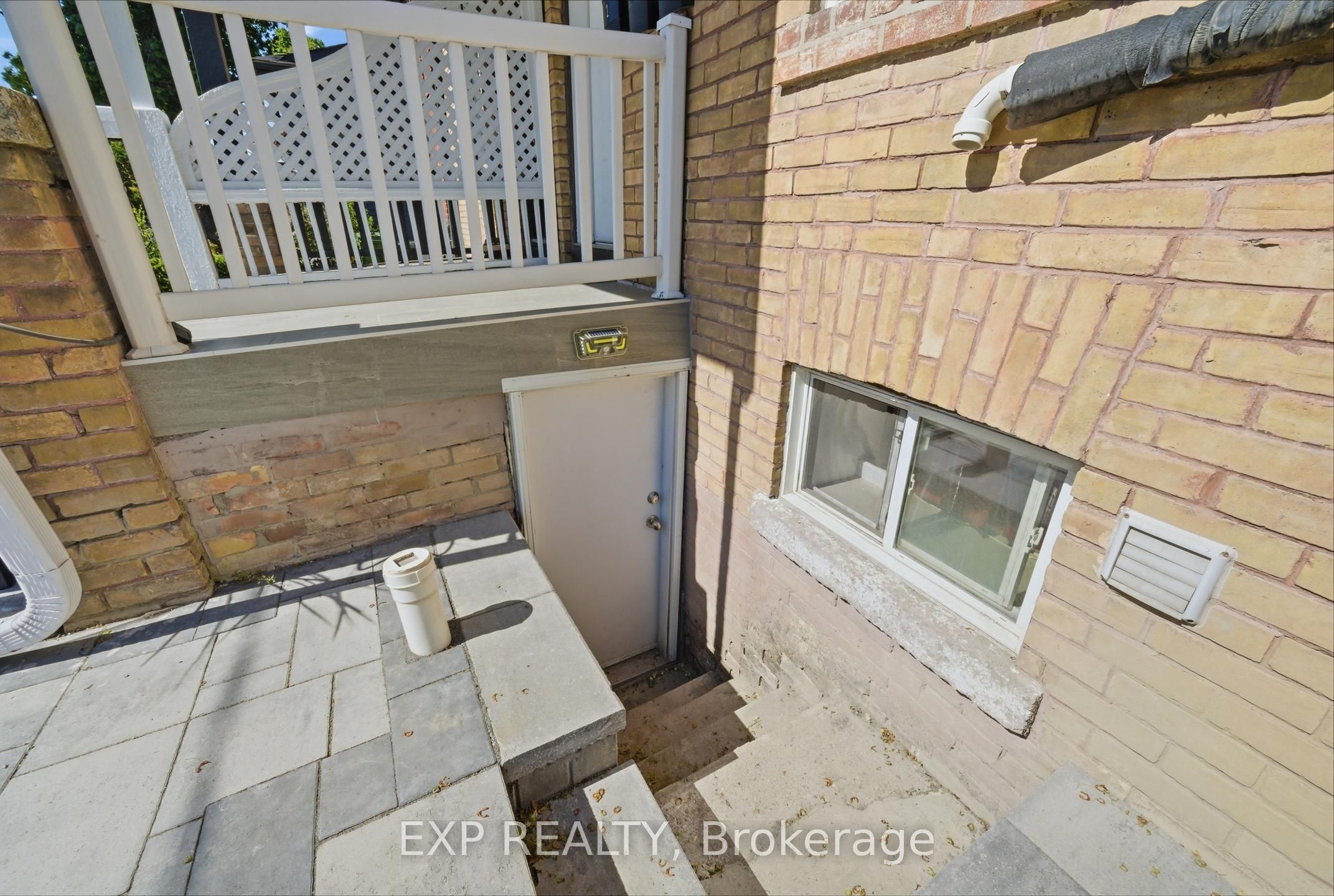 679 Ossington Avenue Property Photo 19