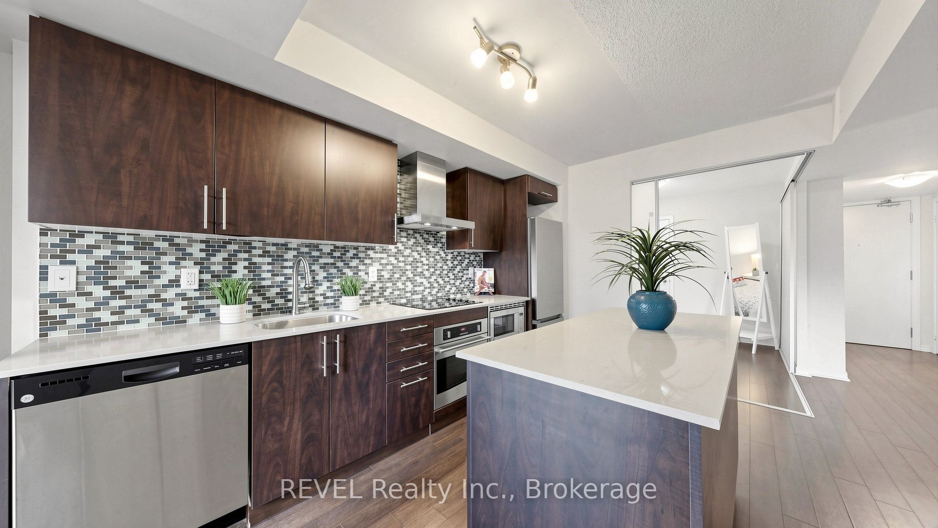 352 Front Street W 306 Property Photo 16