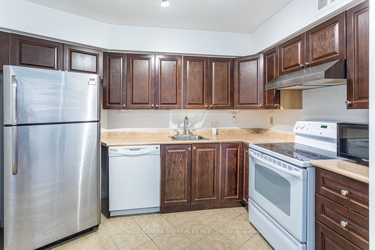 260 Queens Quay W 2708 Property Photo 3